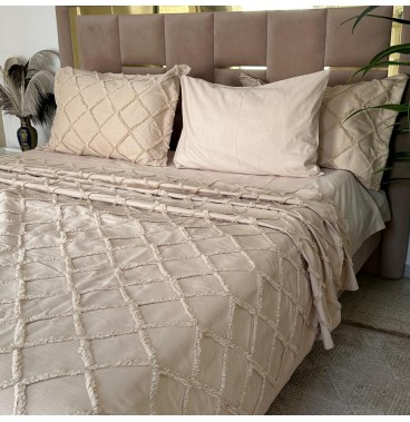 Parure de lit Kamraya Hanemali – Luxe brodé, 6 pièces avec coffret élégant