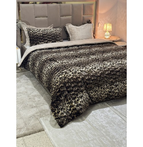 Ensemble Couette 5 Pièces – Design Léopard en Polaire Ultra Douce & Velours Gravé