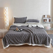 Plaid en fourrure 2 places avec 2 taies d’oreiller –210x230 cm