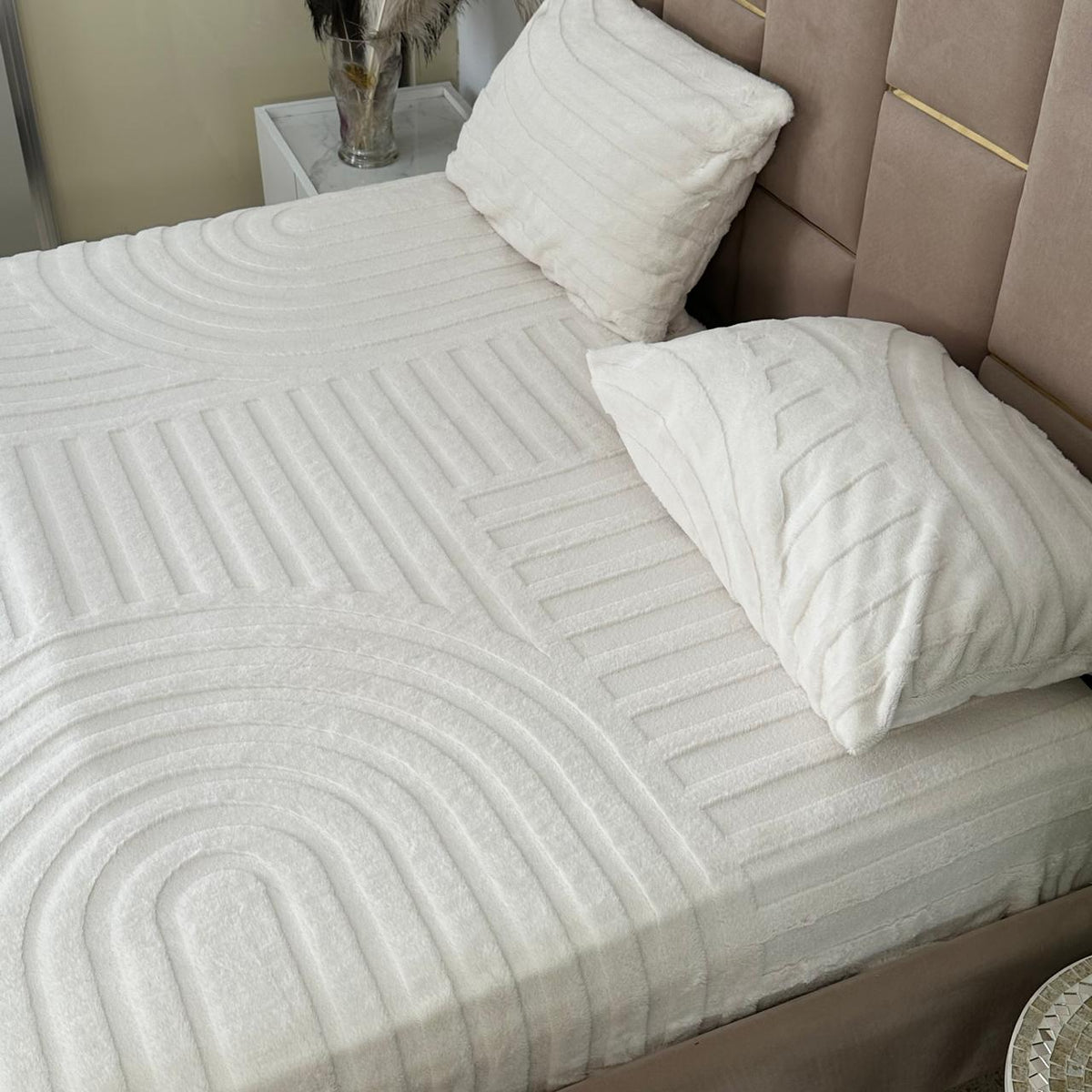 Housse Matelas Forrure lapin Ultra Douce - Design Moderne  - Blanc Cassé