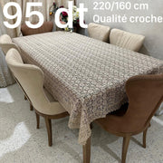 Nappe Élégante avec Dentelle et Broderies – Luxe & Raffinement