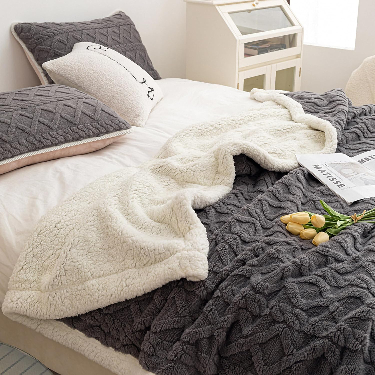 Plaid en fourrure 2 places avec 2 taies d’oreiller –210x230 cm