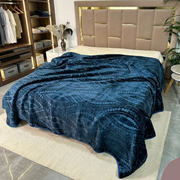 Couverture Luxe Ultra Douce – Chaleur et Élégance pour l’Hiver