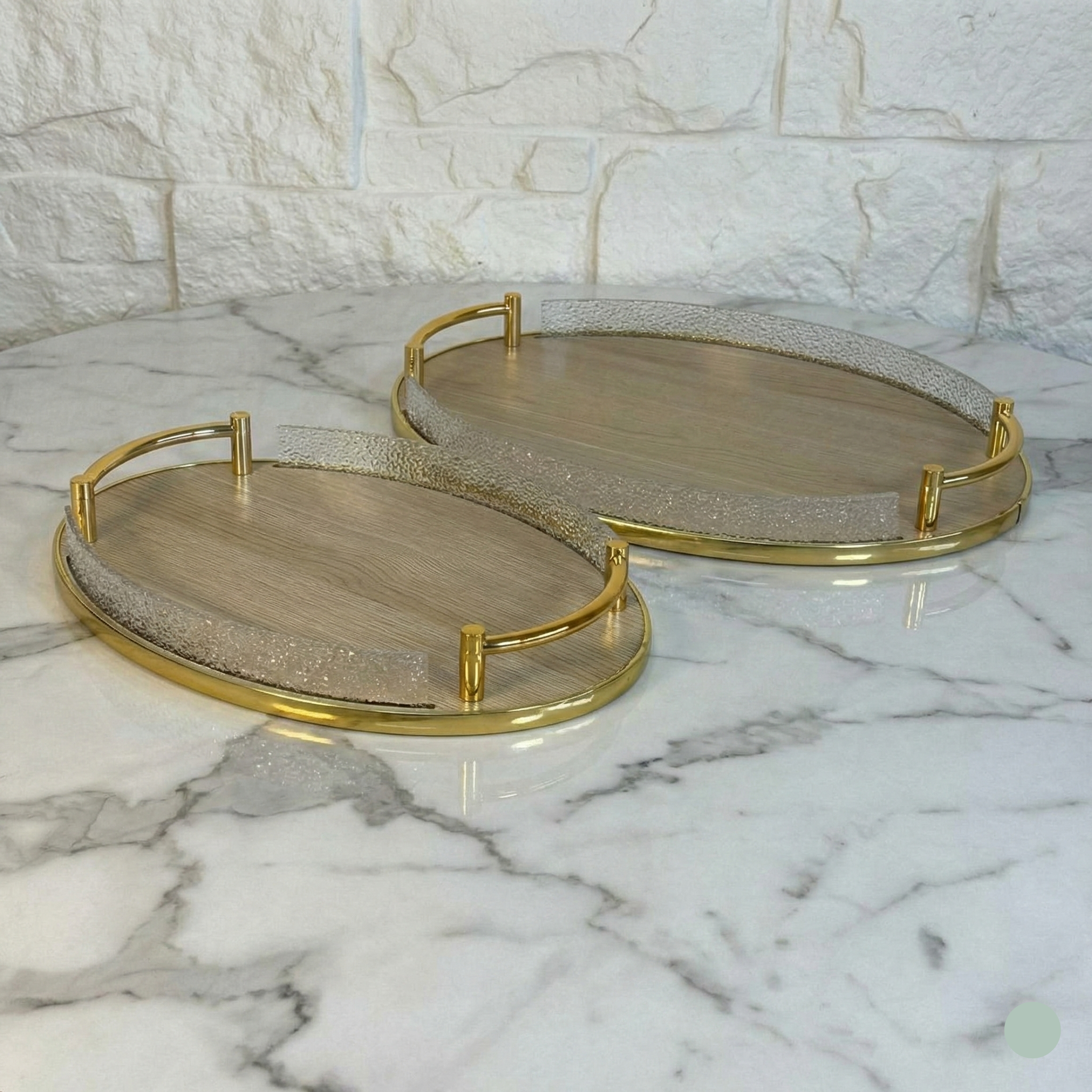 Plateaux en Bambou avec Poignées Dorées – Élégance Naturelle & Raffinée