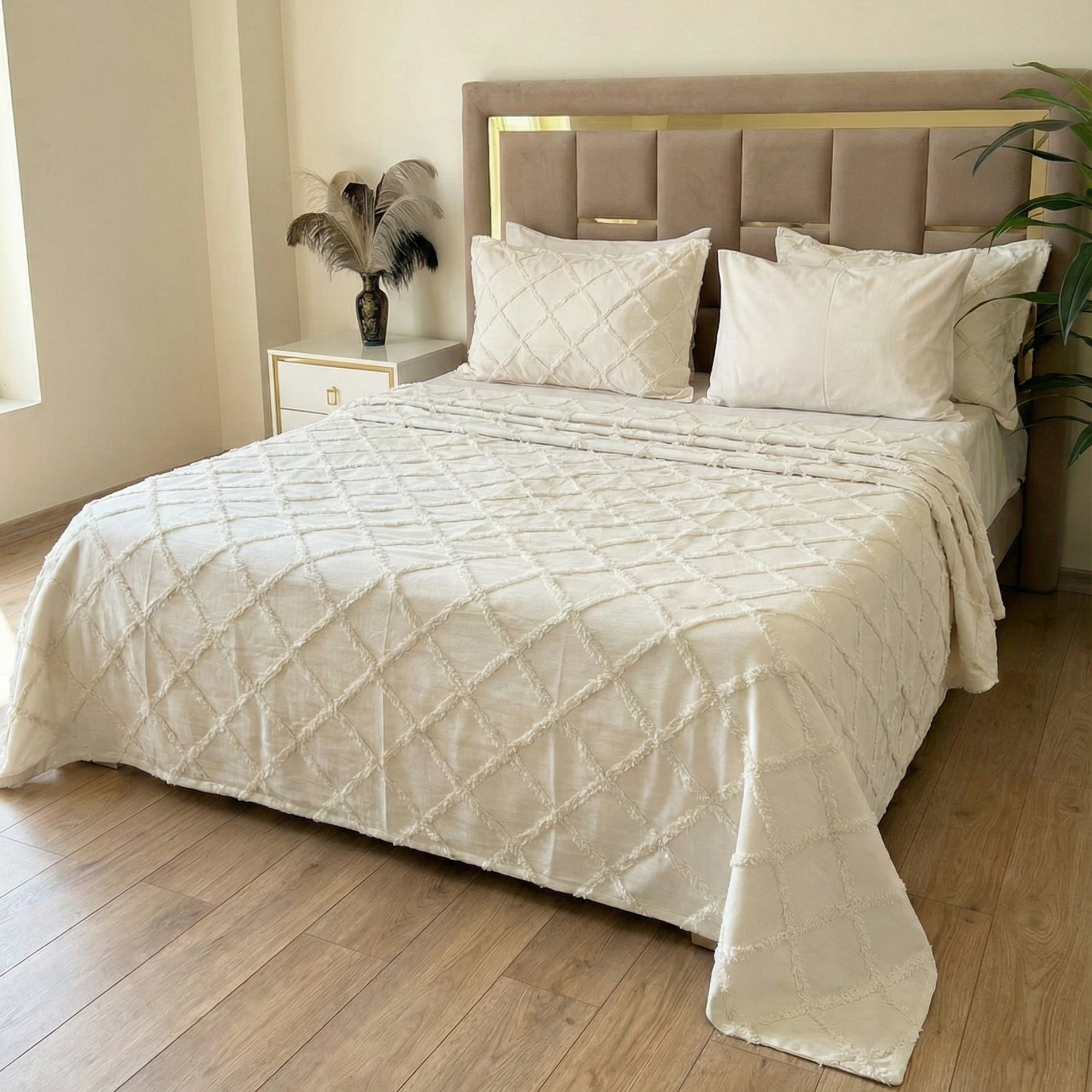 Parure de lit Kamraya Hanemali – Luxe brodé, 6 pièces avec coffret élégant