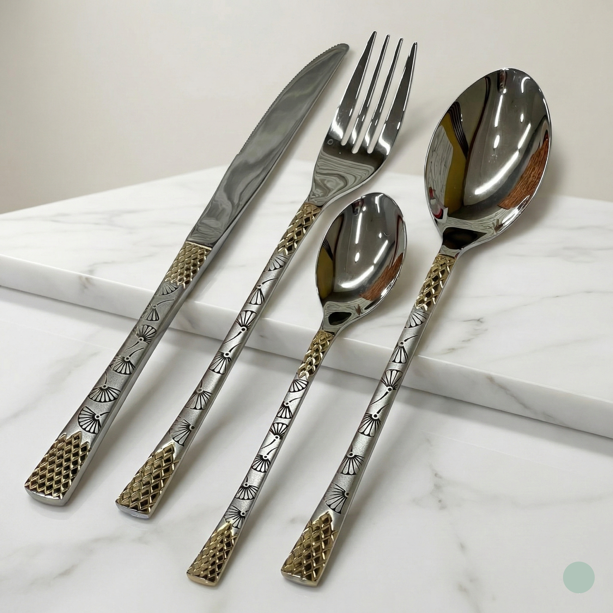 Coffret de Couverts en Acier Inoxydable 24 Pièces