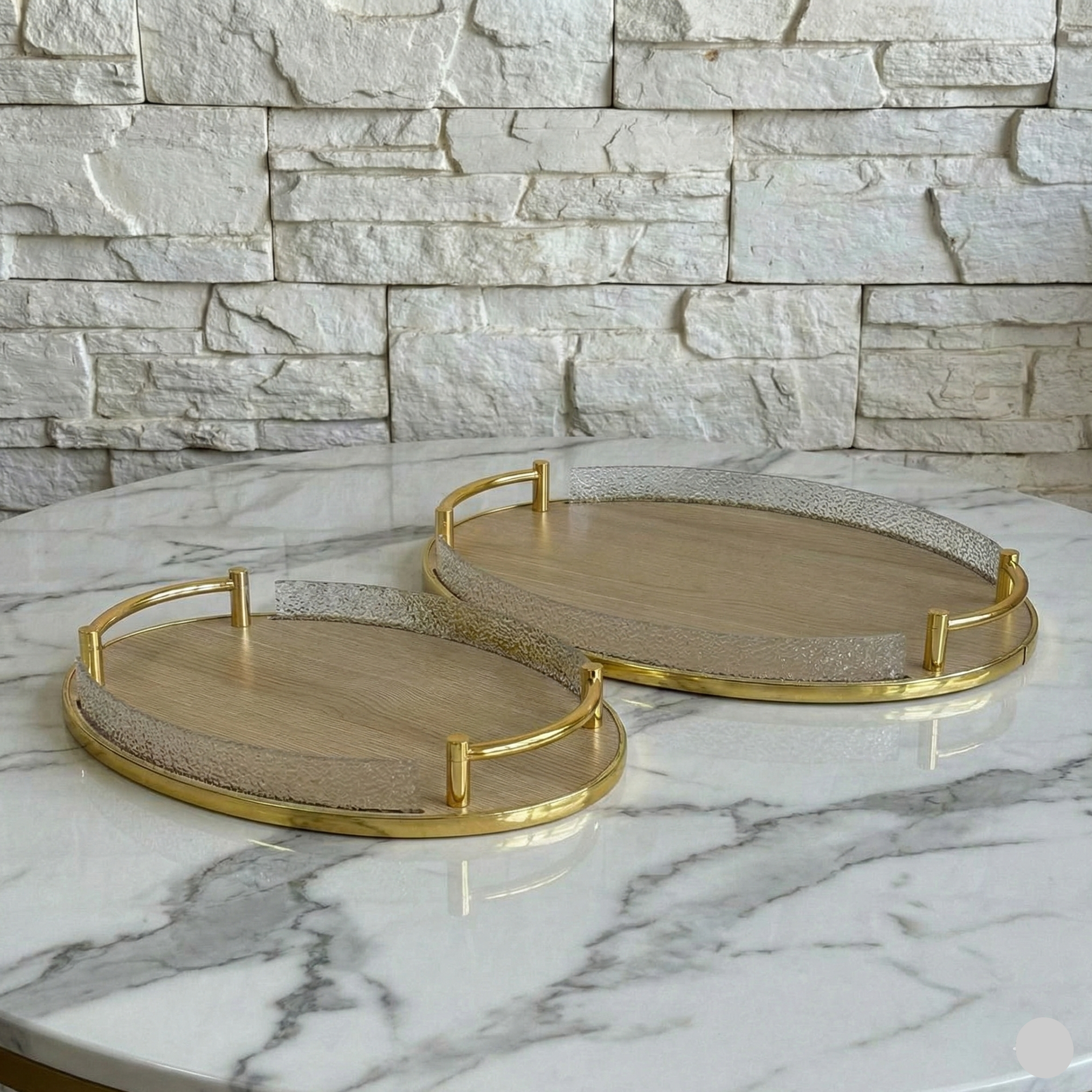 Plateaux en Bambou avec Poignées Dorées – Élégance Naturelle & Raffinée