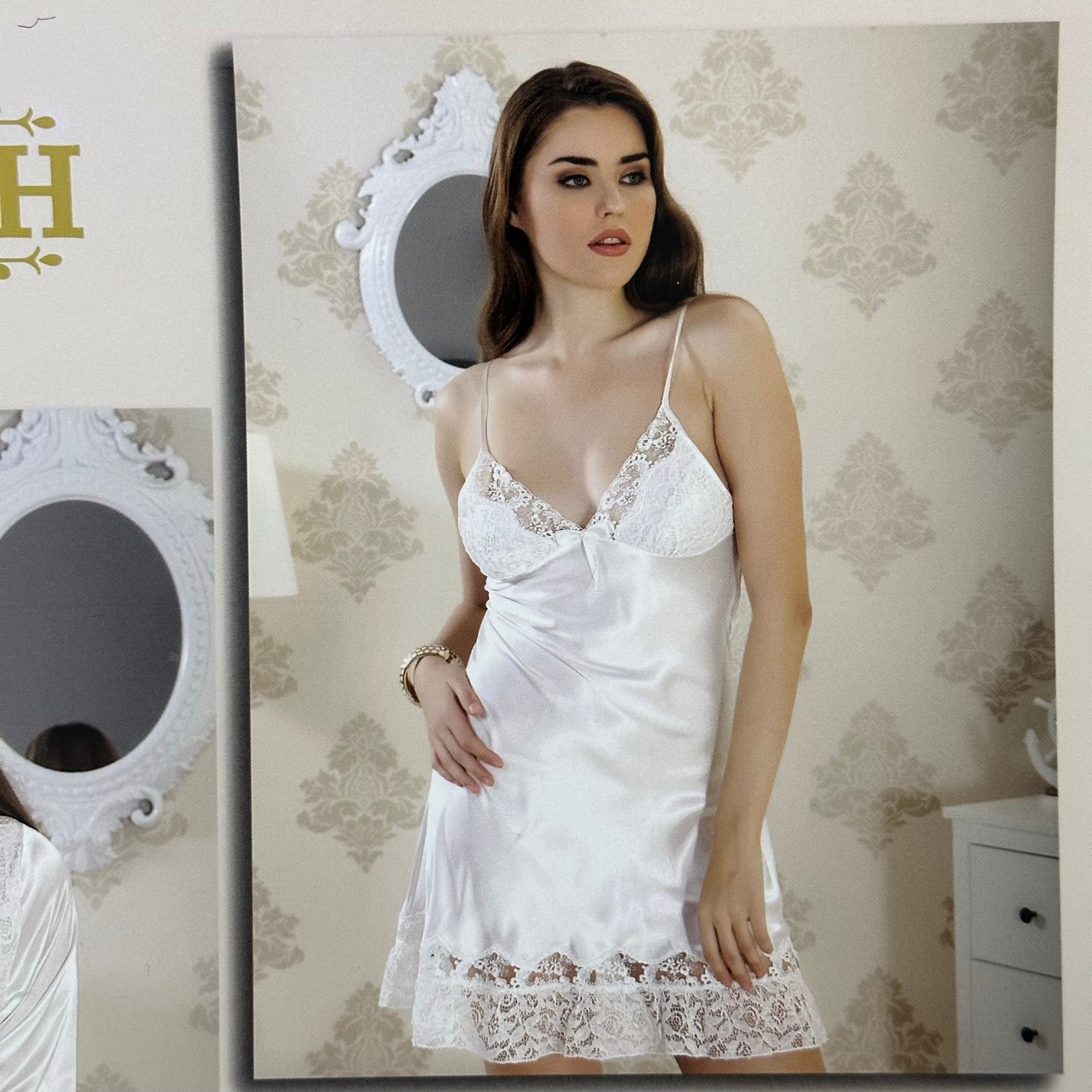 Coffret Lingerie 6 Pièces en Satin de Soie et Dentelle – Édition Luxe