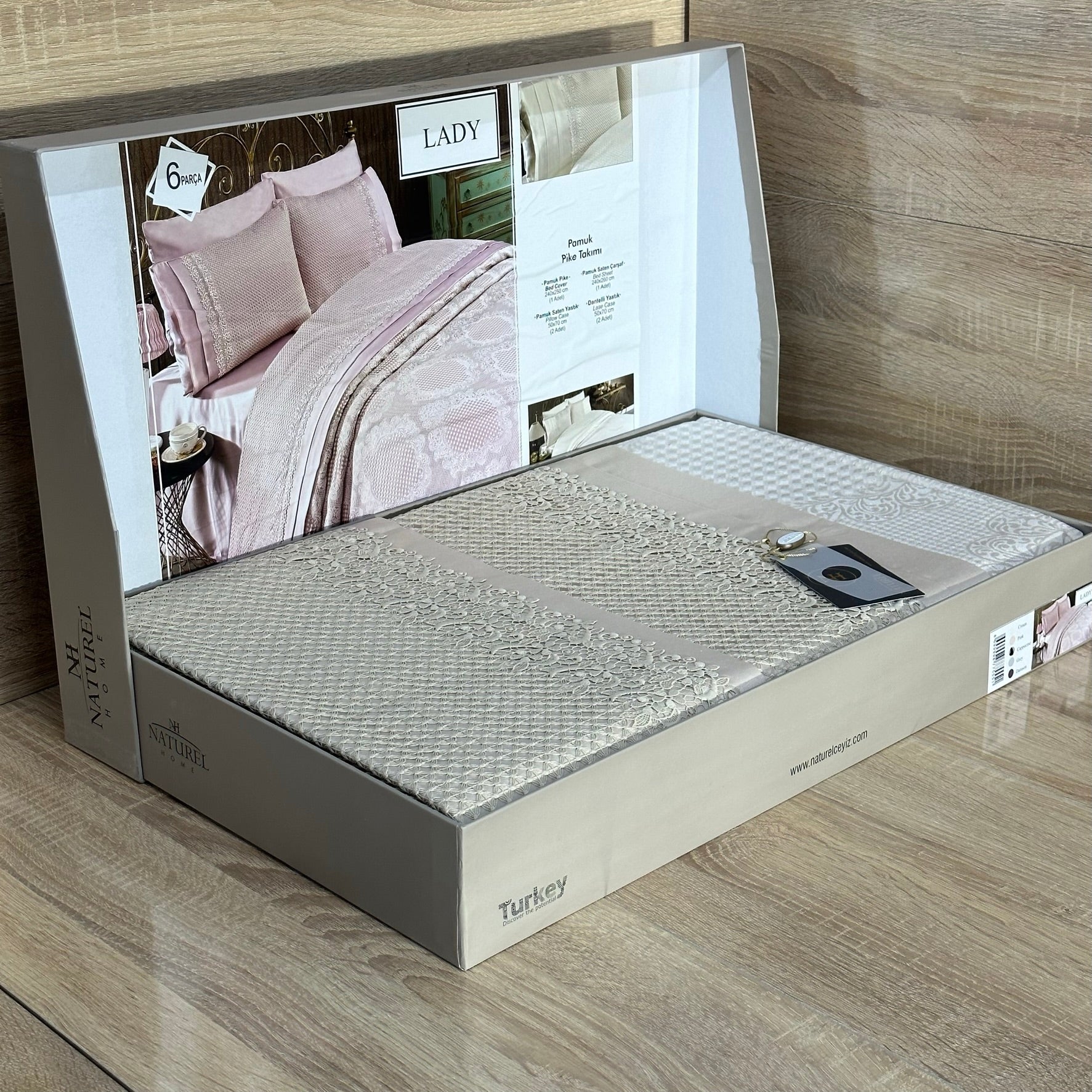 Parure de lit – Coton Satiné brodé, 6 pièces avec coffret élégant