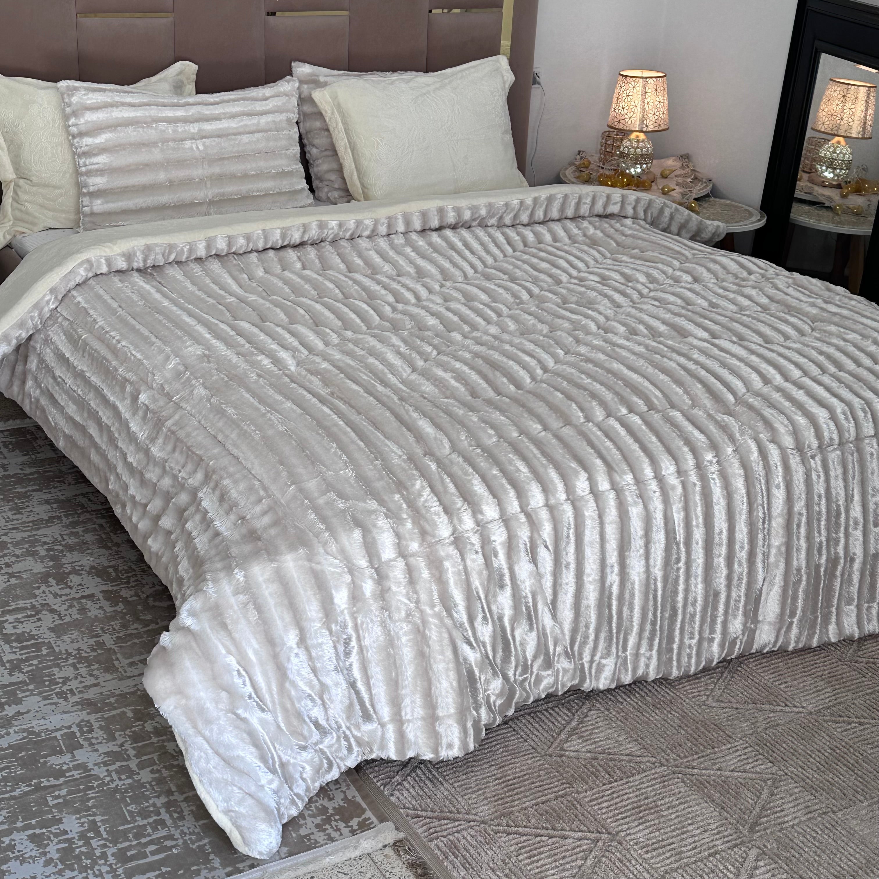 Ensemble Couette Fourrure double face Luxe 5 Pièces King Size 230x250 cm