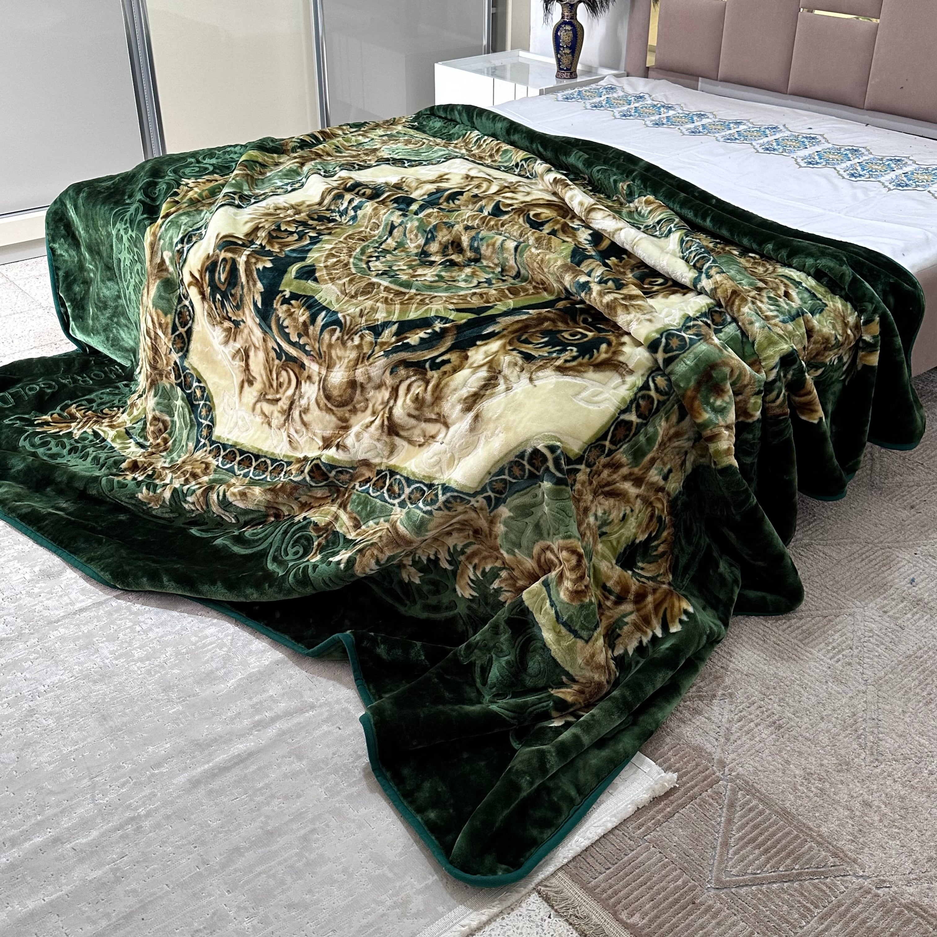 Couverture Acrylique Lux de marque MORA GOLD 220*240 cm