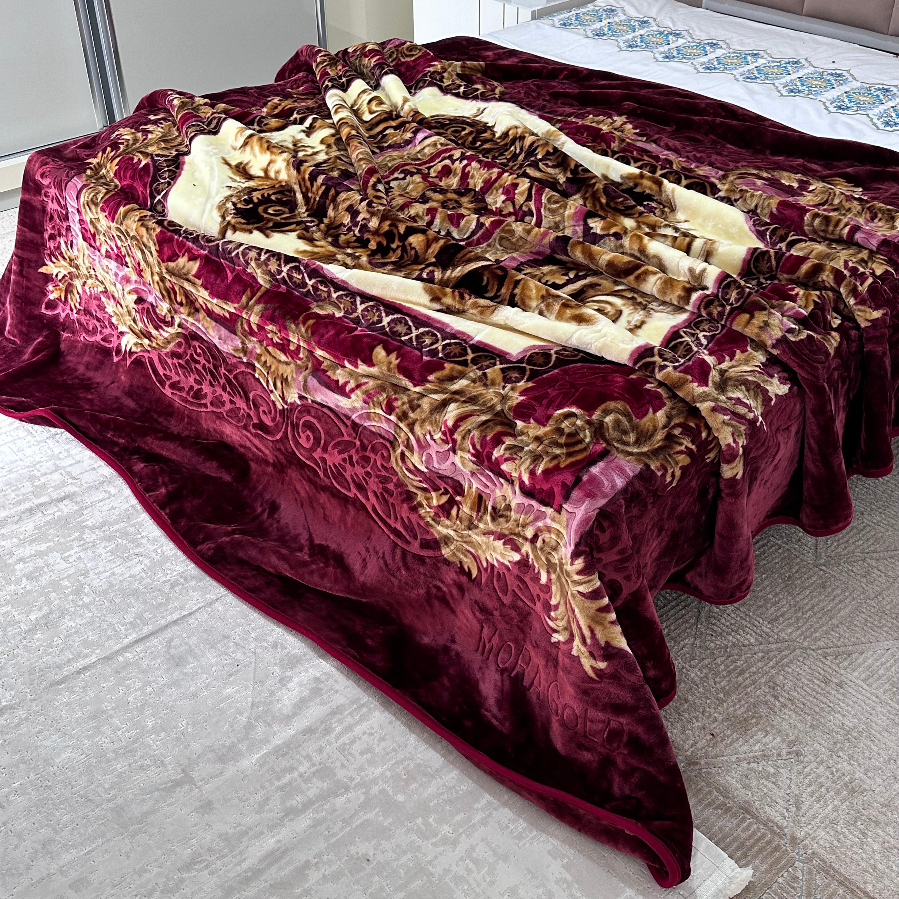 Couverture Acrylique Lux de marque MORA GOLD 220*240 cm