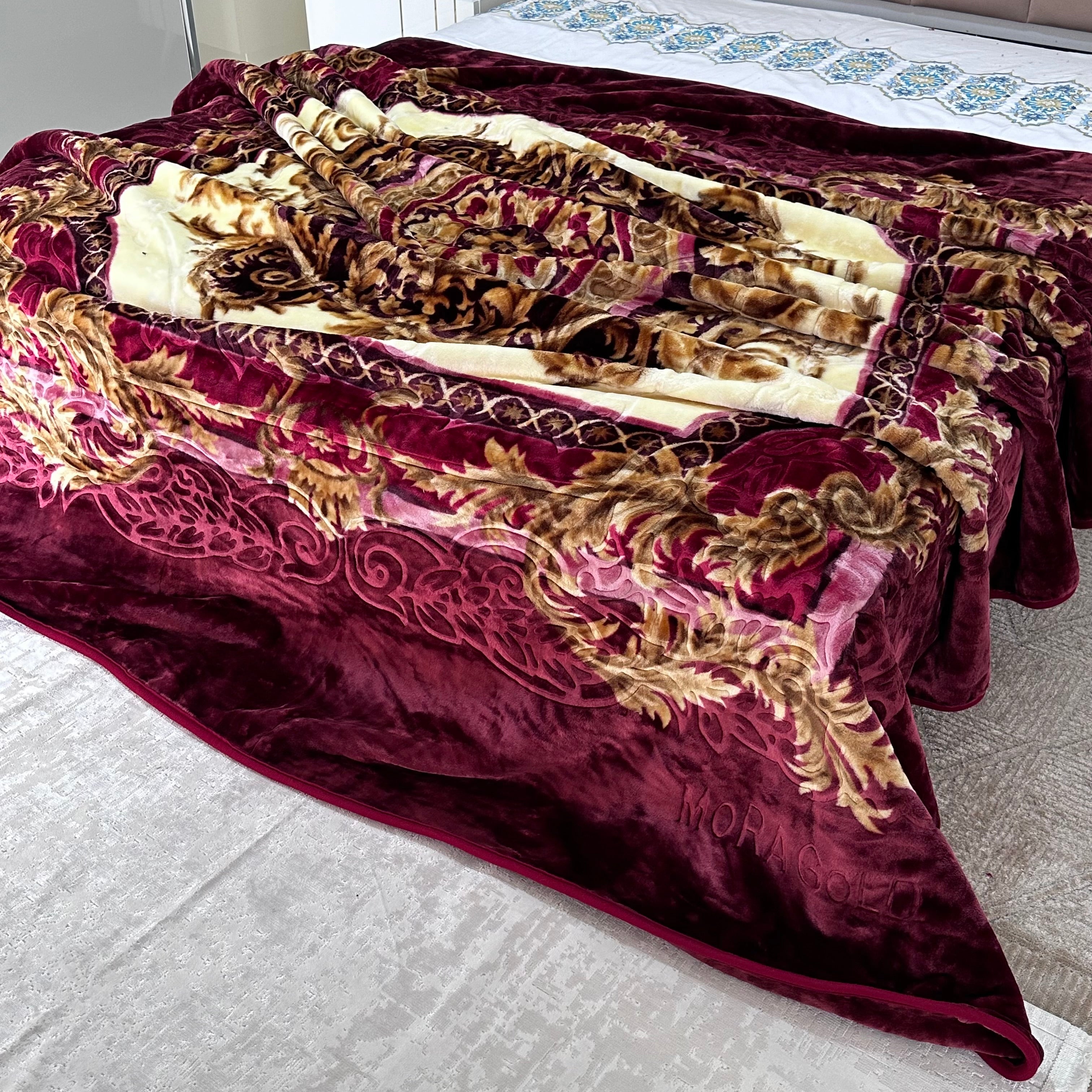 Couverture Acrylique Lux de marque MORA GOLD 220*240 cm