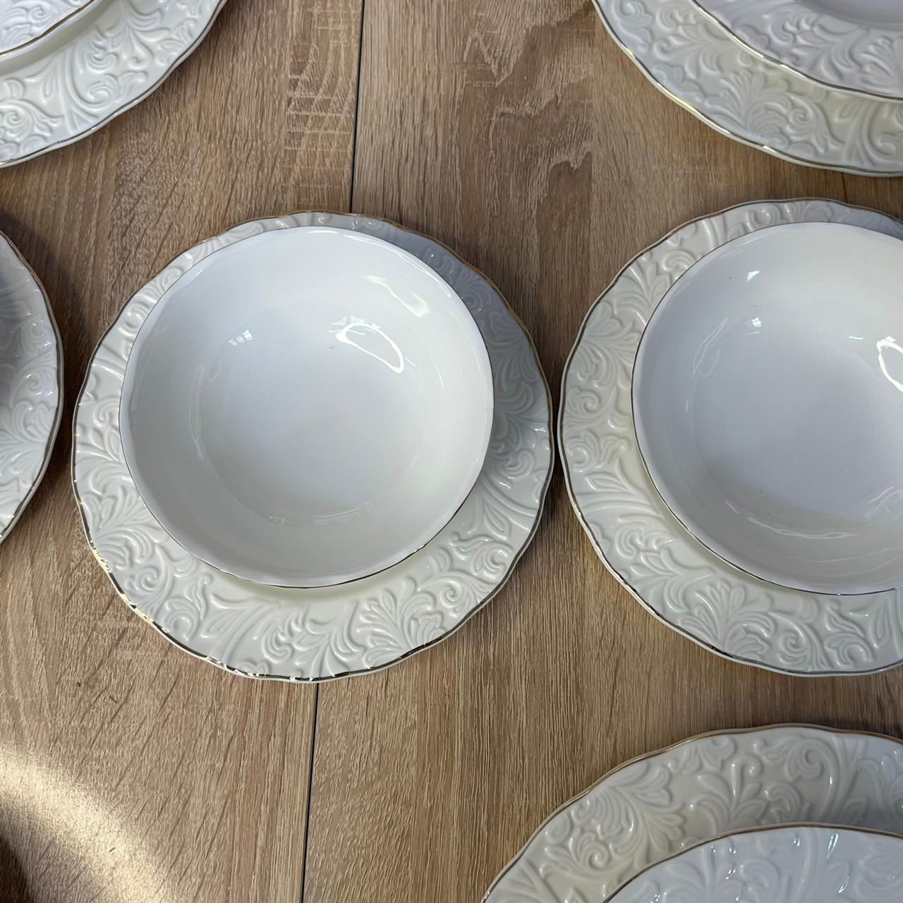 Service Porcelaine Afghanie  24 pièces