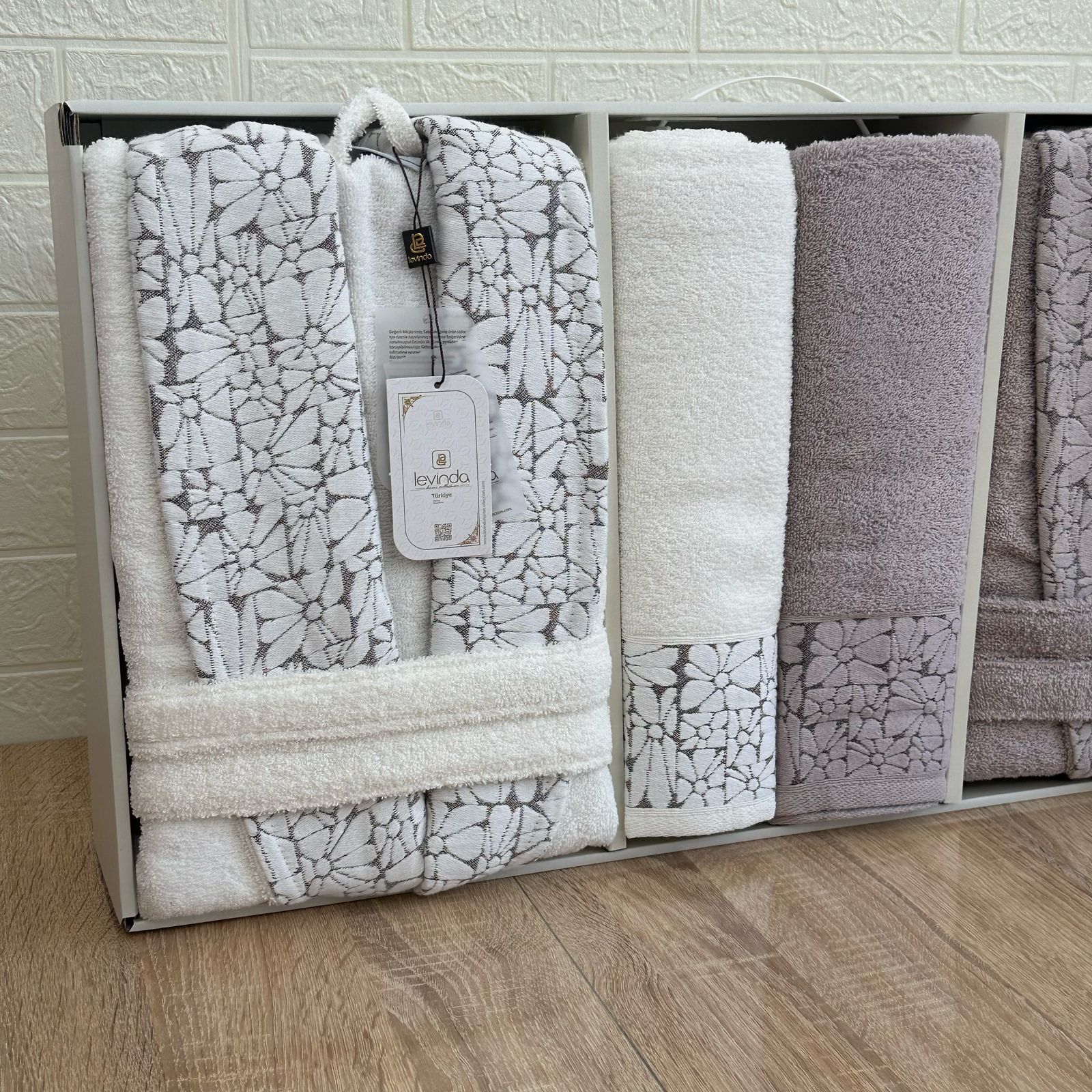 Pack linge de bain 6 pièces LAVINDA – Peignoirs + serviettes, qualité luxe