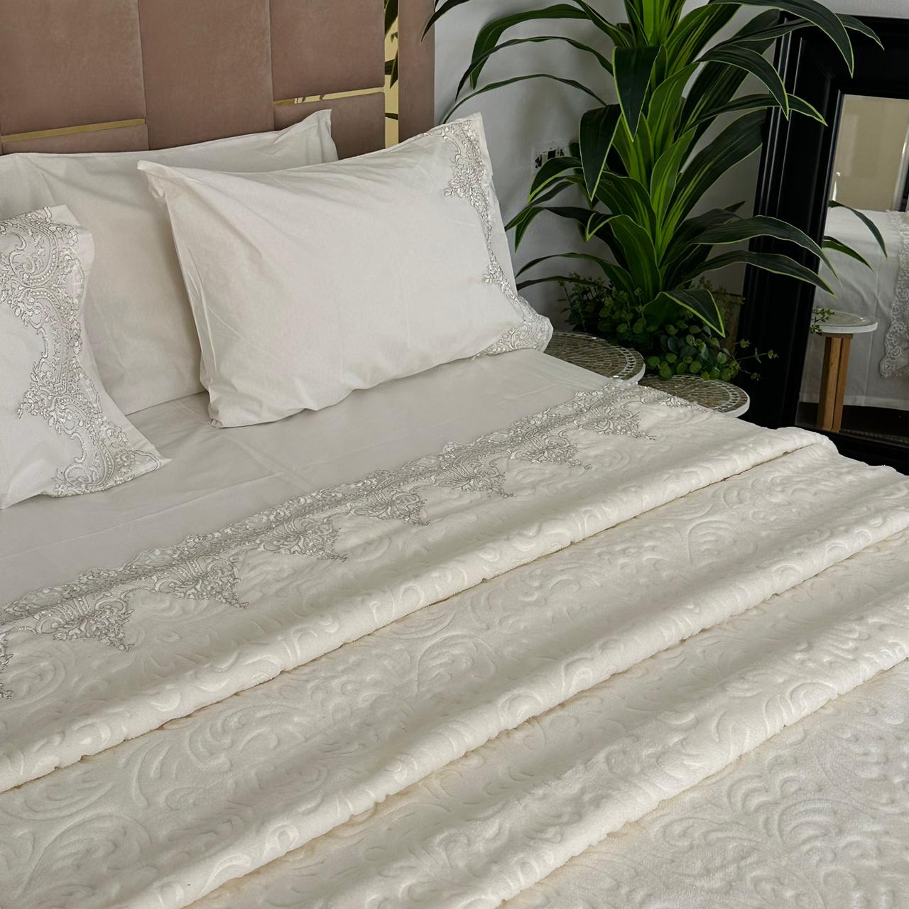 Ensemble Couverture Dentelle 6 Pièces – Luxe, Douceur & Élégance