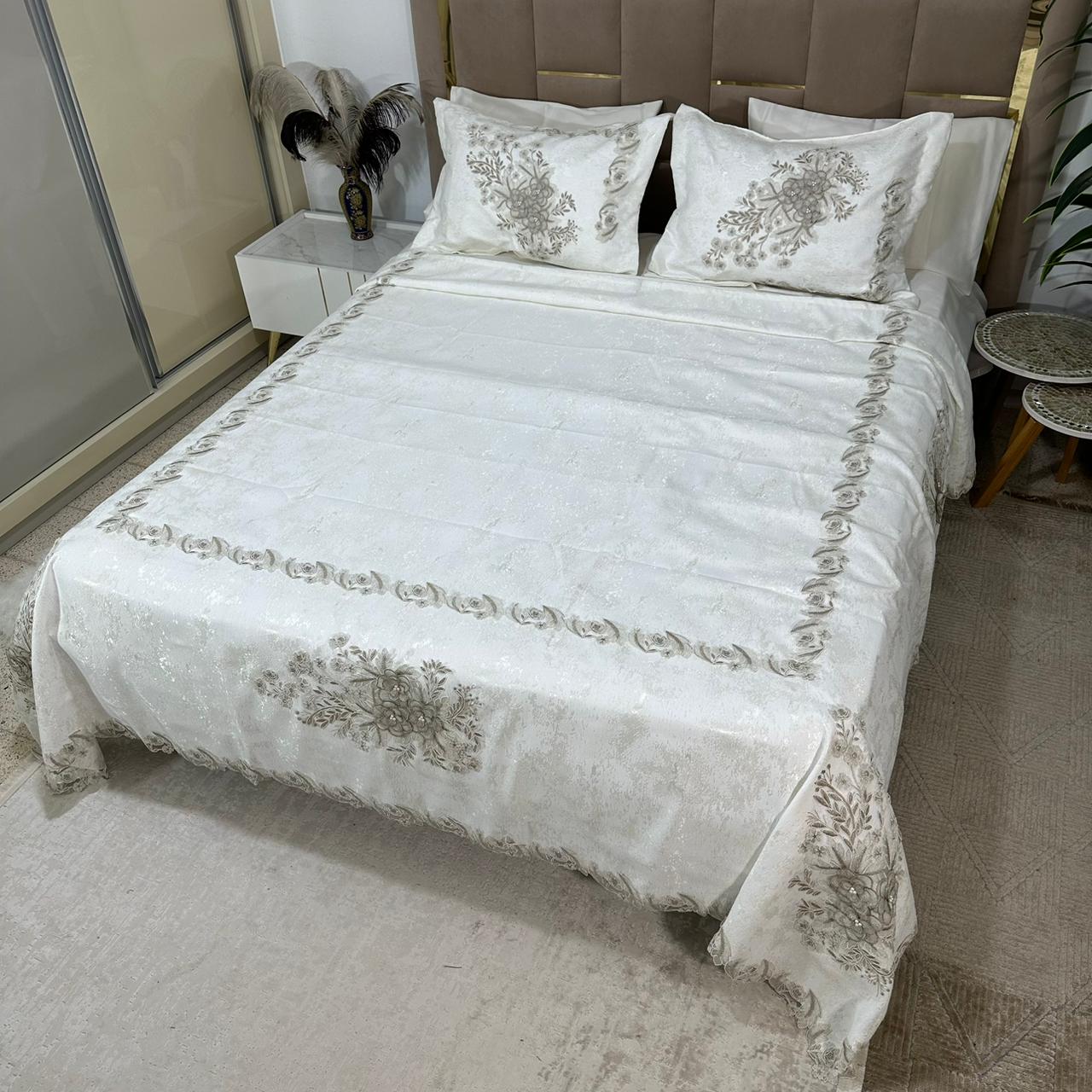 Parure de lit – Coton Satiné brodé, 6 pièces avec coffret élégant