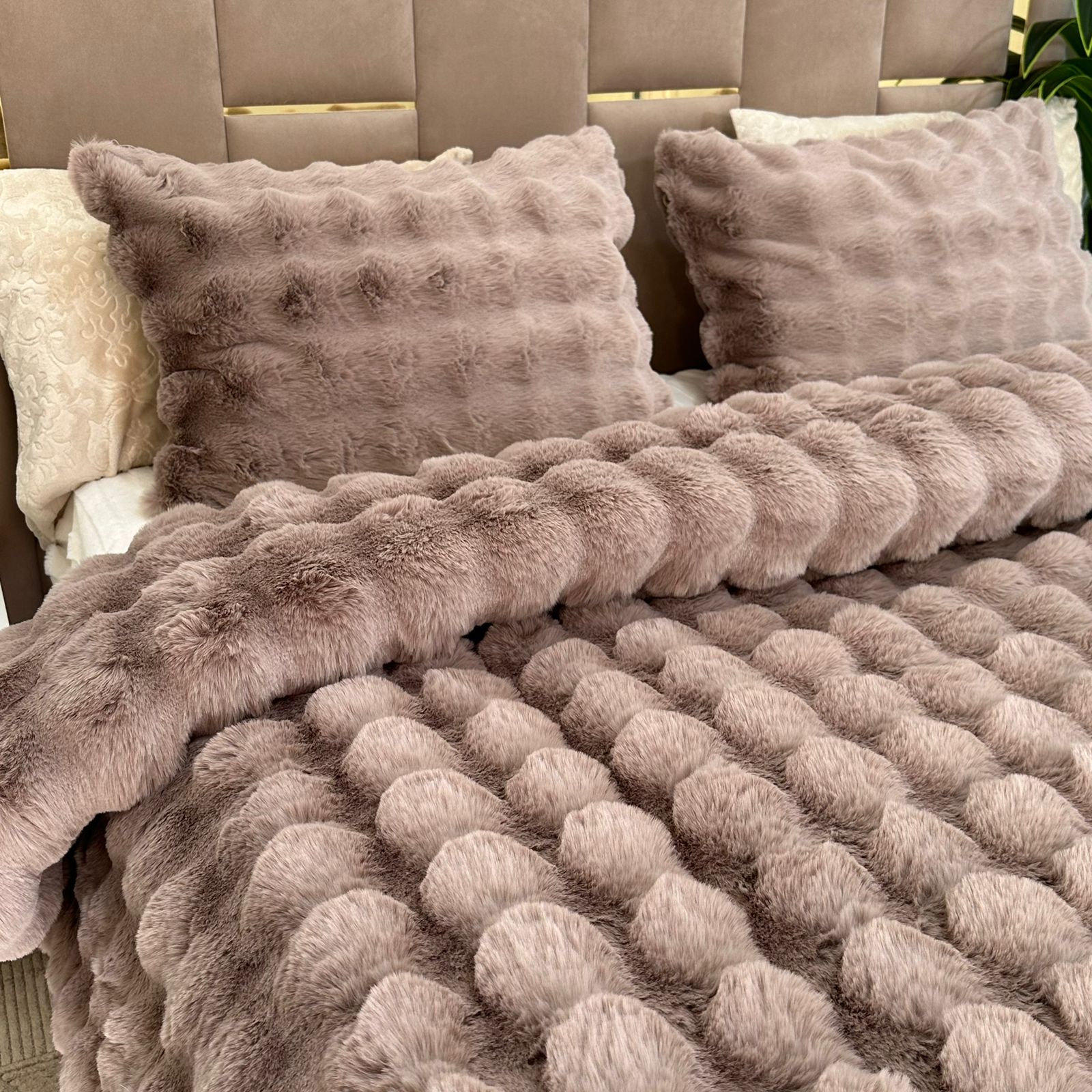 Couette Luxe en Fourrure de Lapin – 5 Pièces