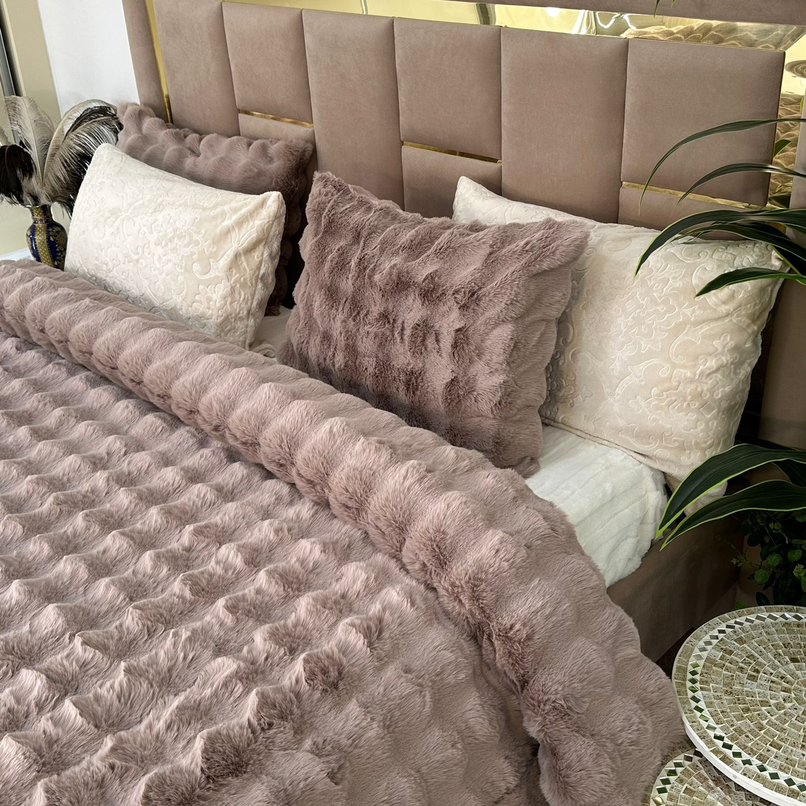 Couette Luxe en Fourrure de Lapin – 5 Pièces