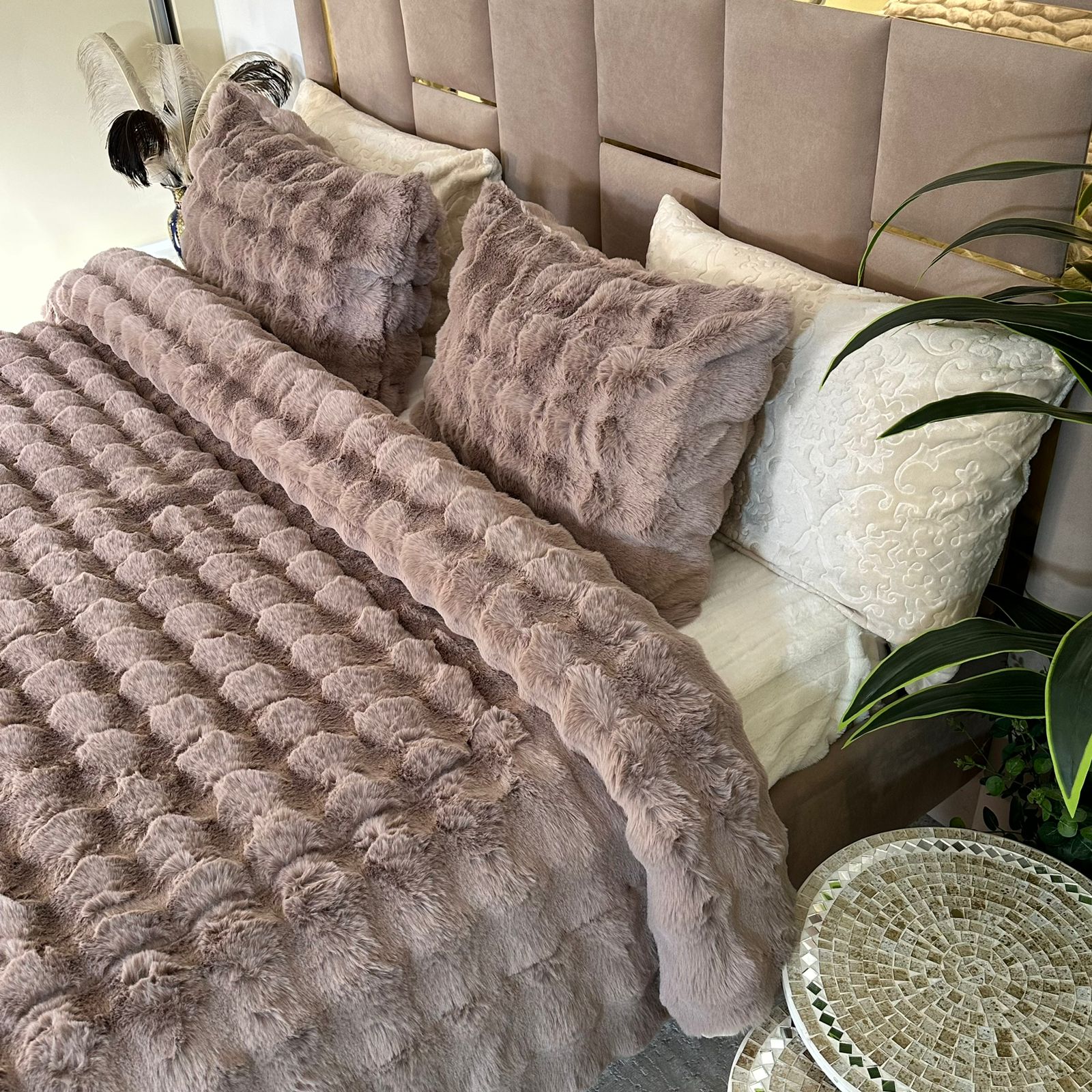 Couette Luxe en Fourrure de Lapin – 5 Pièces