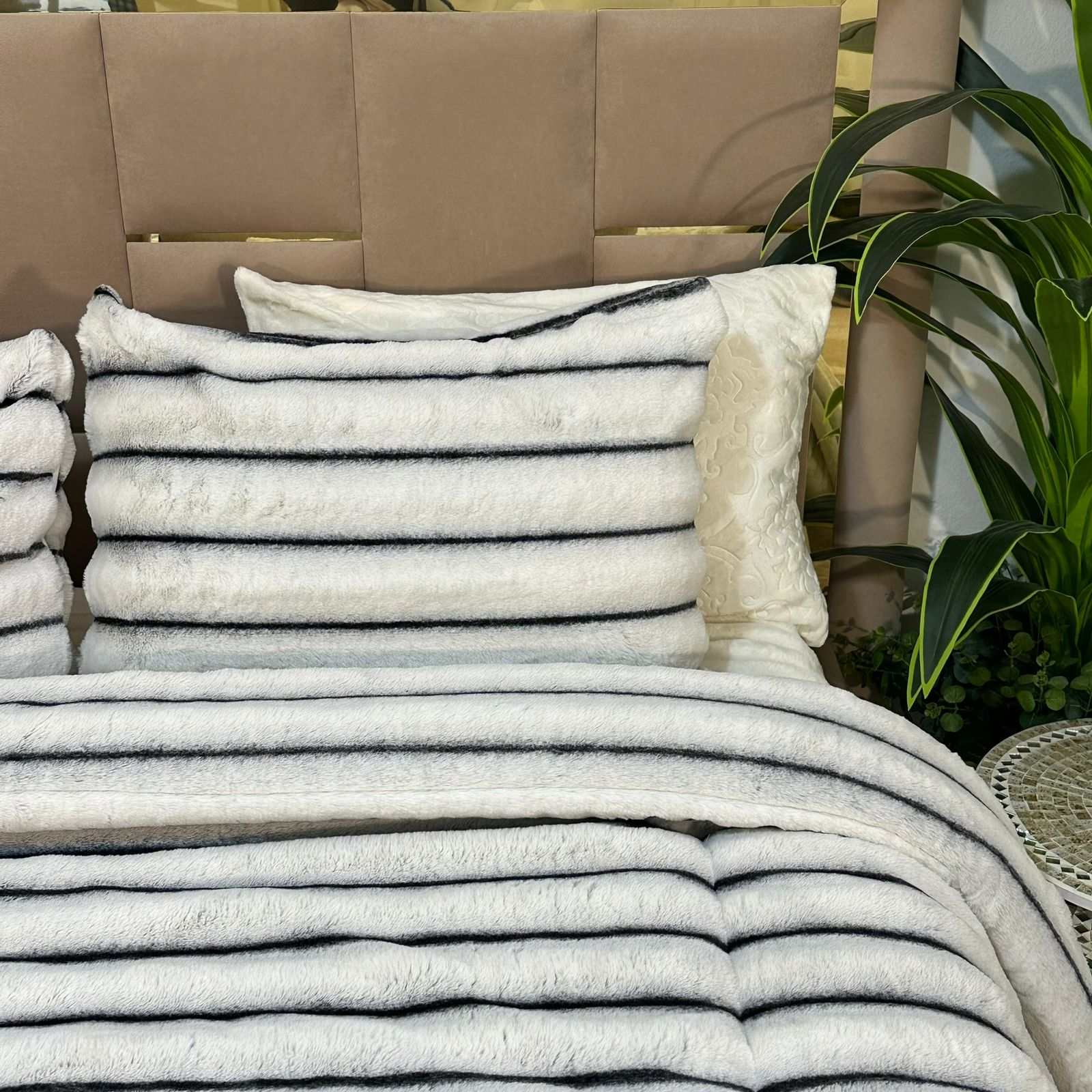 Couette Luxe en Fourrure de Lapin – 5 Pièces – Fabrication Azyena