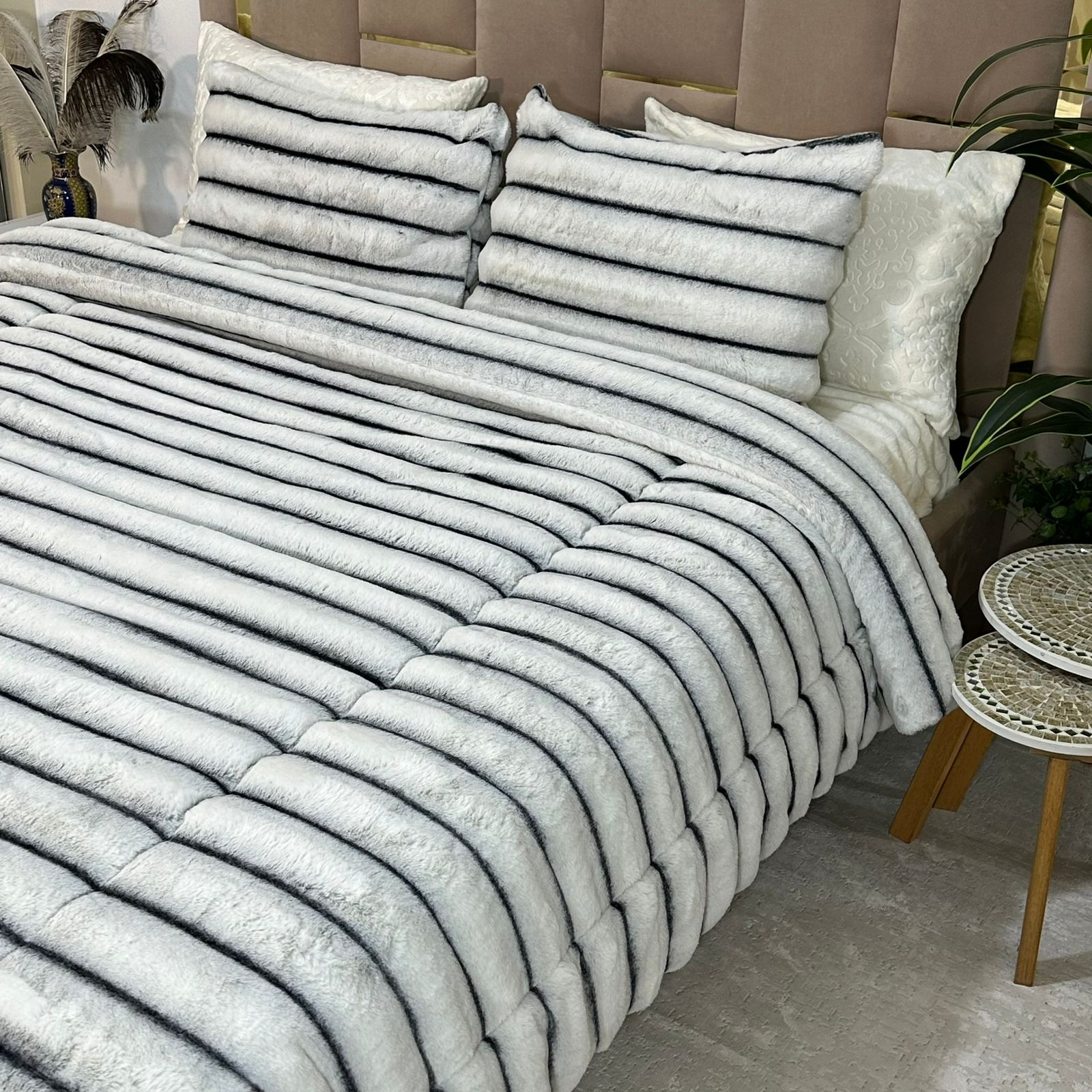 Couette Luxe en Fourrure de Lapin – 5 Pièces – Fabrication Azyena