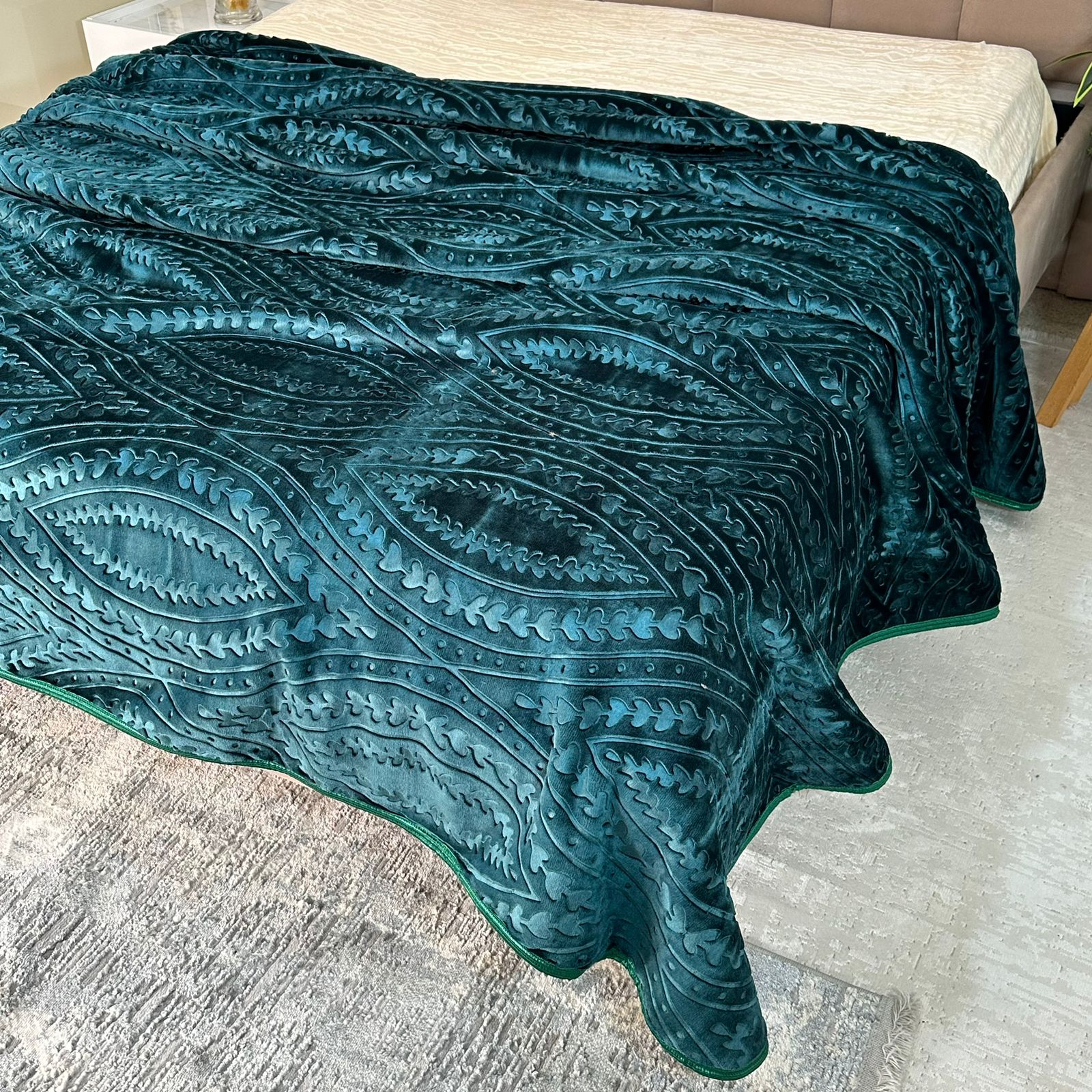 Couverture Luxe Ultra Douce – Chaleur et Élégance pour l’Hiver