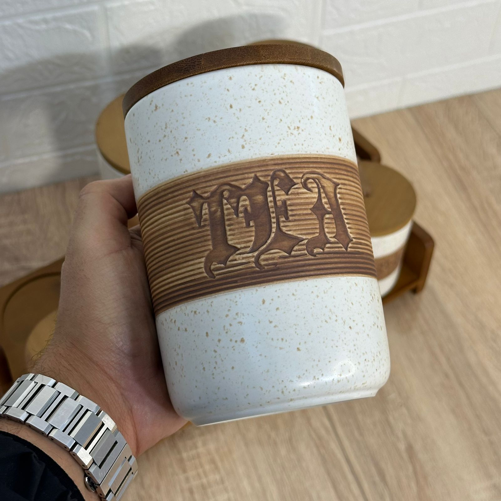 Porte Épices en Céramique avec Support Bois – 7 Pots