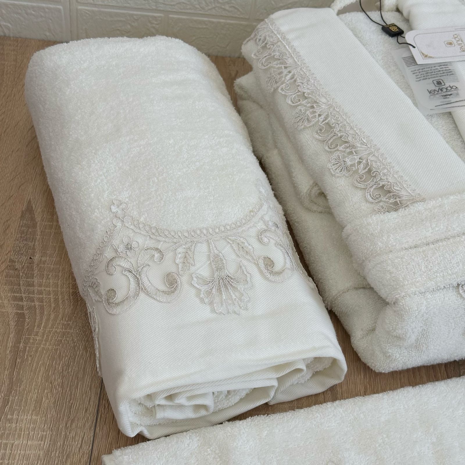 Pack peignoir 3 pièces en coton brodé – Haute qualité, avec coffret cadeau élégant