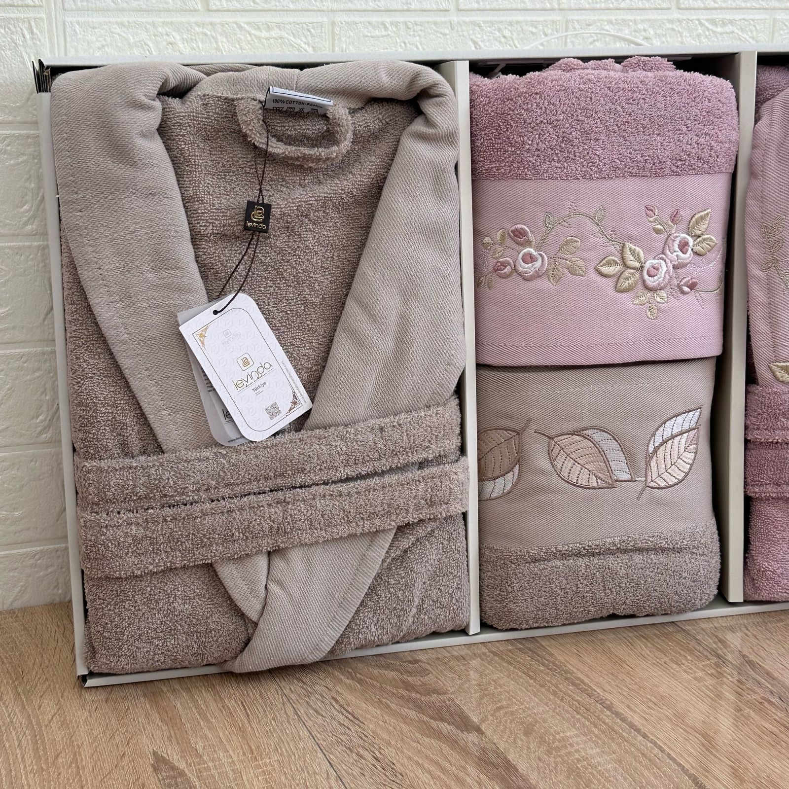 Pack linge de bain 6 pièces LAVINDA – Peignoirs + serviettes, qualité luxe