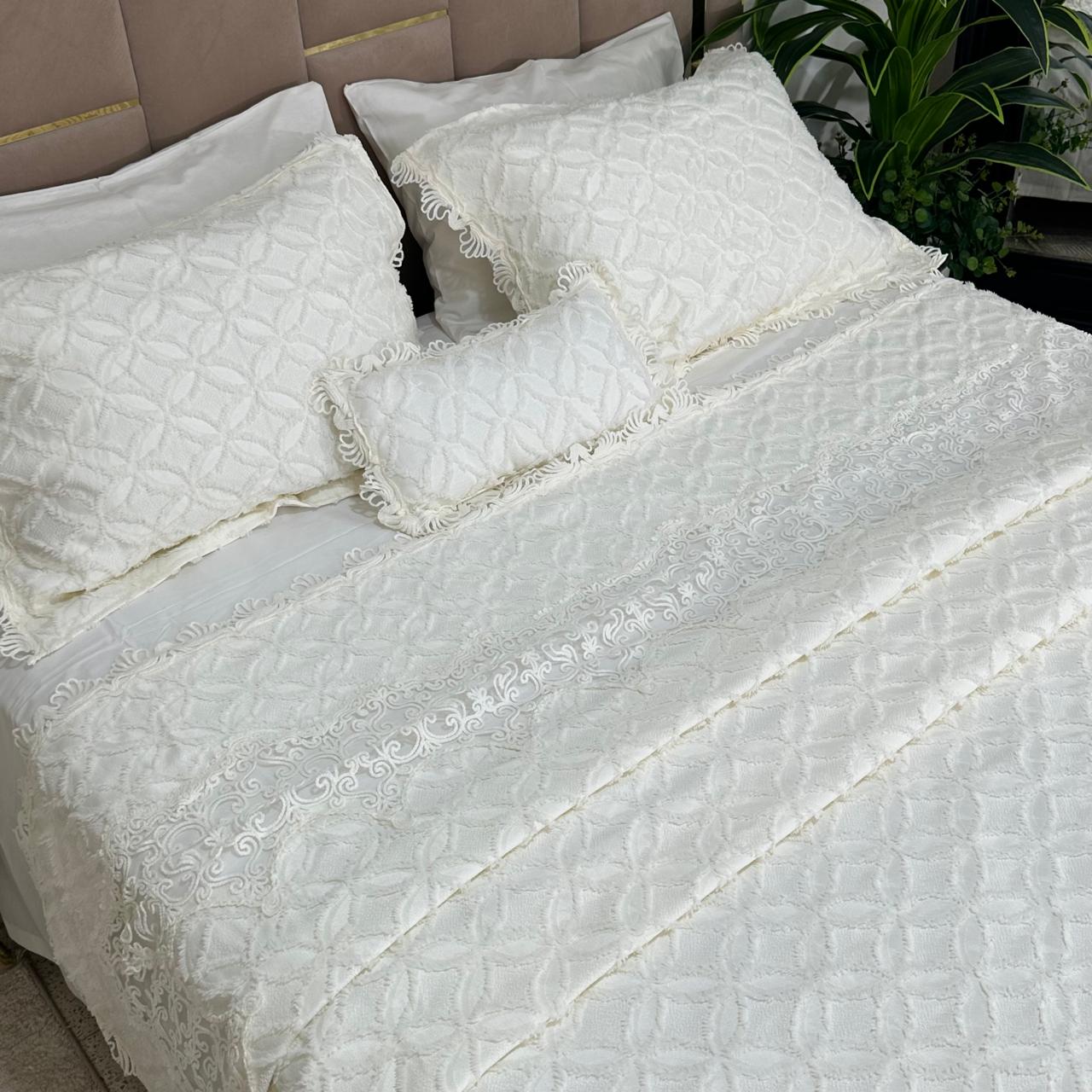 Parure de lit – Coton Luxe brodé, 7 pièces avec coffret élégant