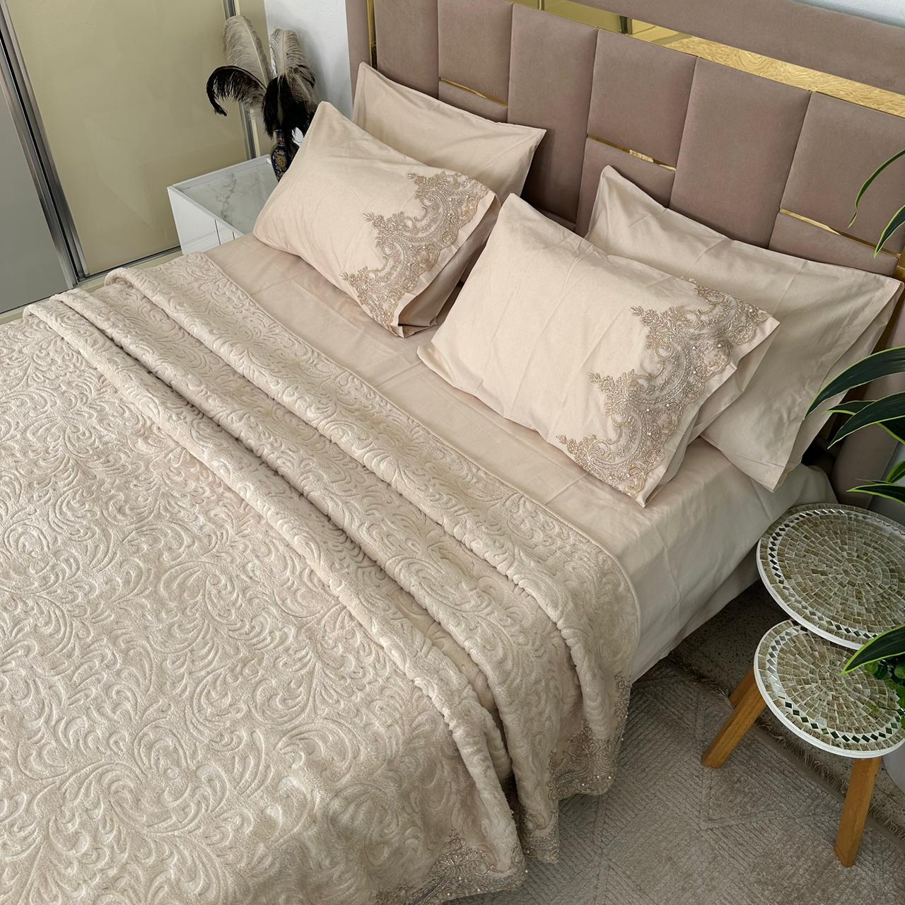 Ensemble Couverture Dentelle 6 Pièces – Luxe, Douceur & Élégance