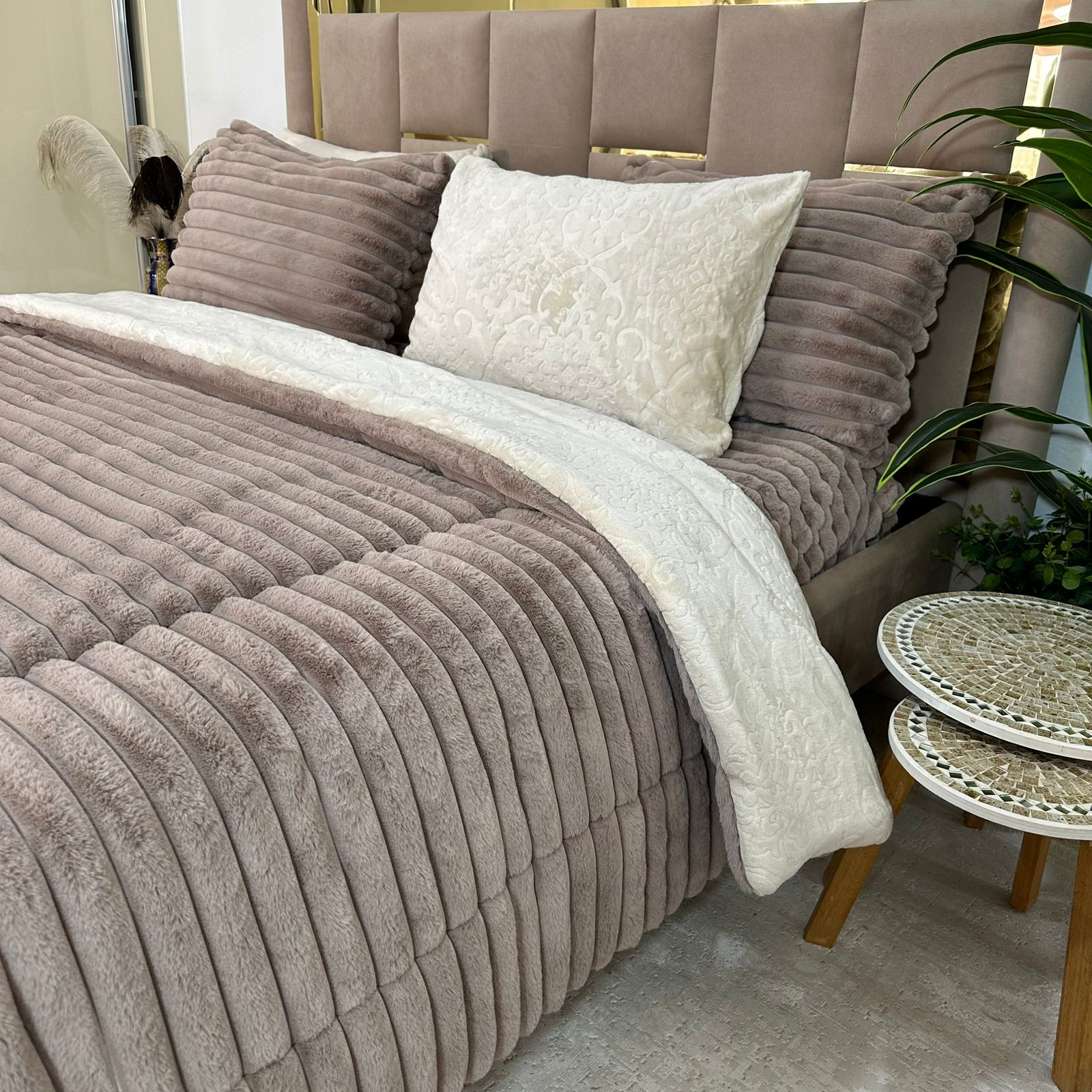 Couette Luxe en Fourrure de Lapin – Fabrication Azyena