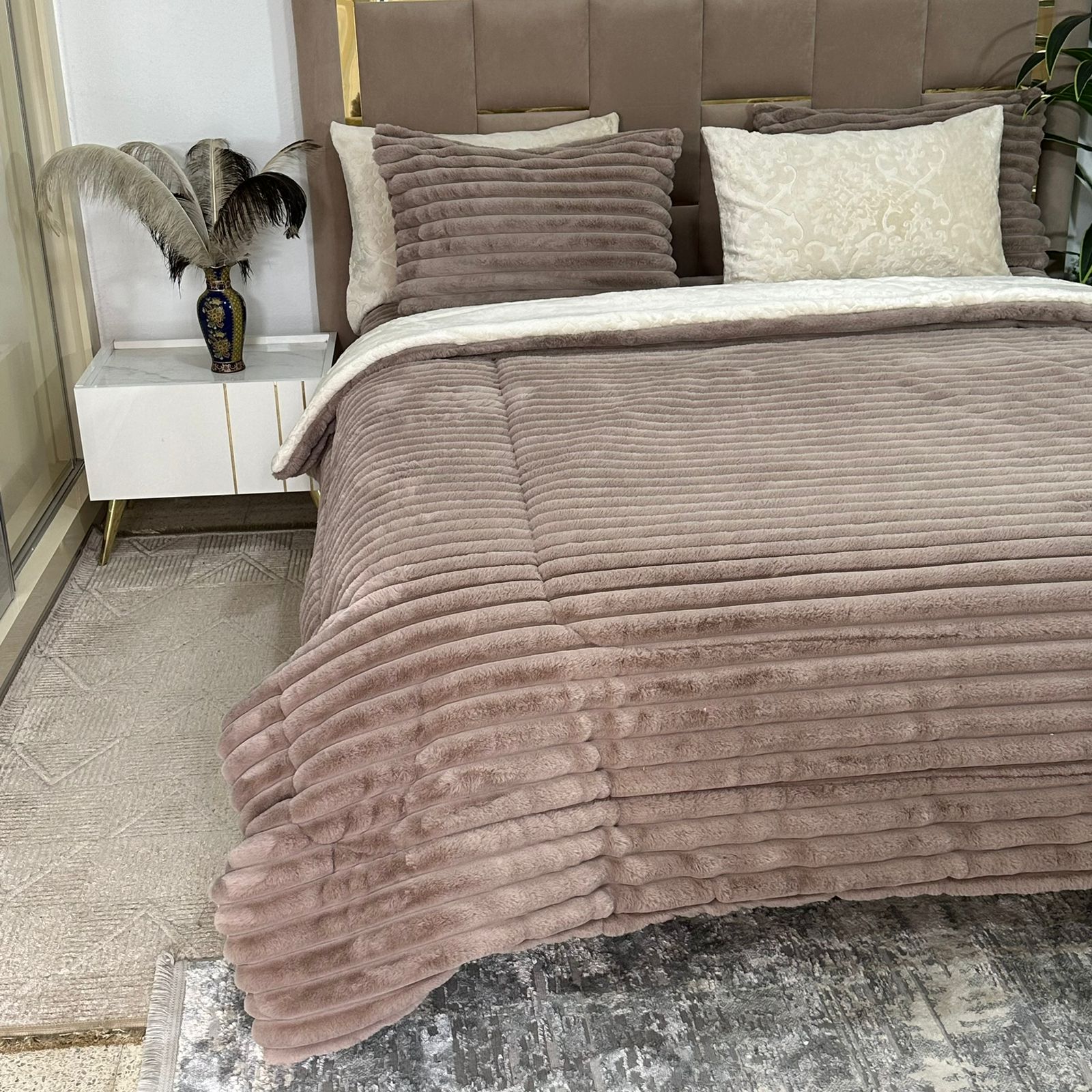 Couette Luxe en Fourrure de Lapin – Fabrication Azyena