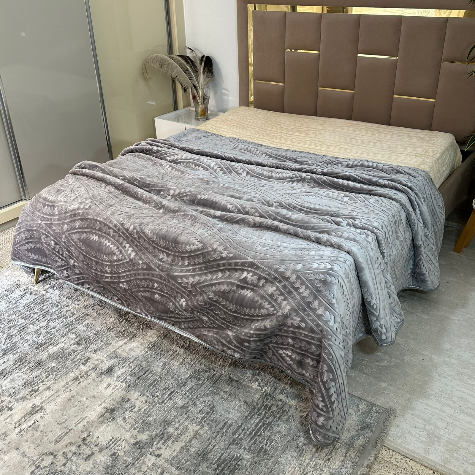 Couverture Luxe Ultra Douce – Chaleur et Élégance pour l’Hiver