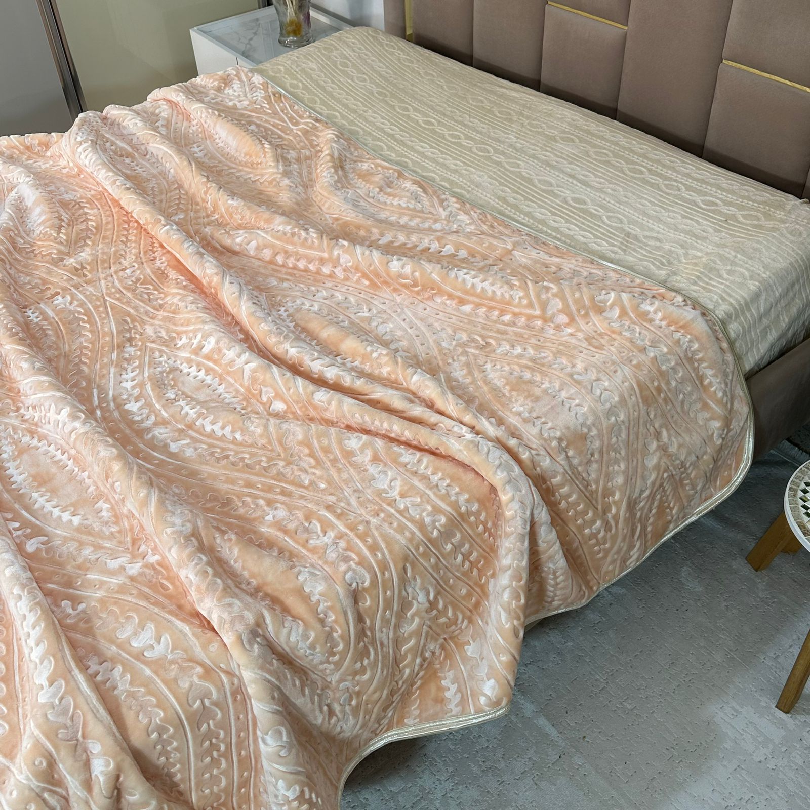 Couverture Luxe Ultra Douce – Chaleur et Élégance pour l’Hiver