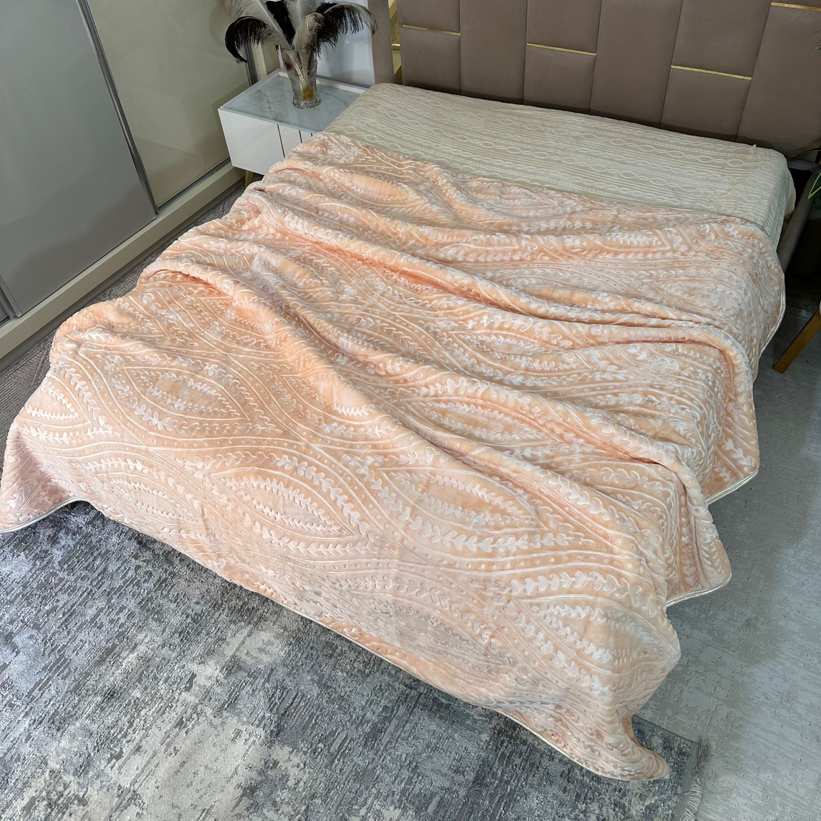 Couverture Luxe Ultra Douce – Chaleur et Élégance pour l’Hiver