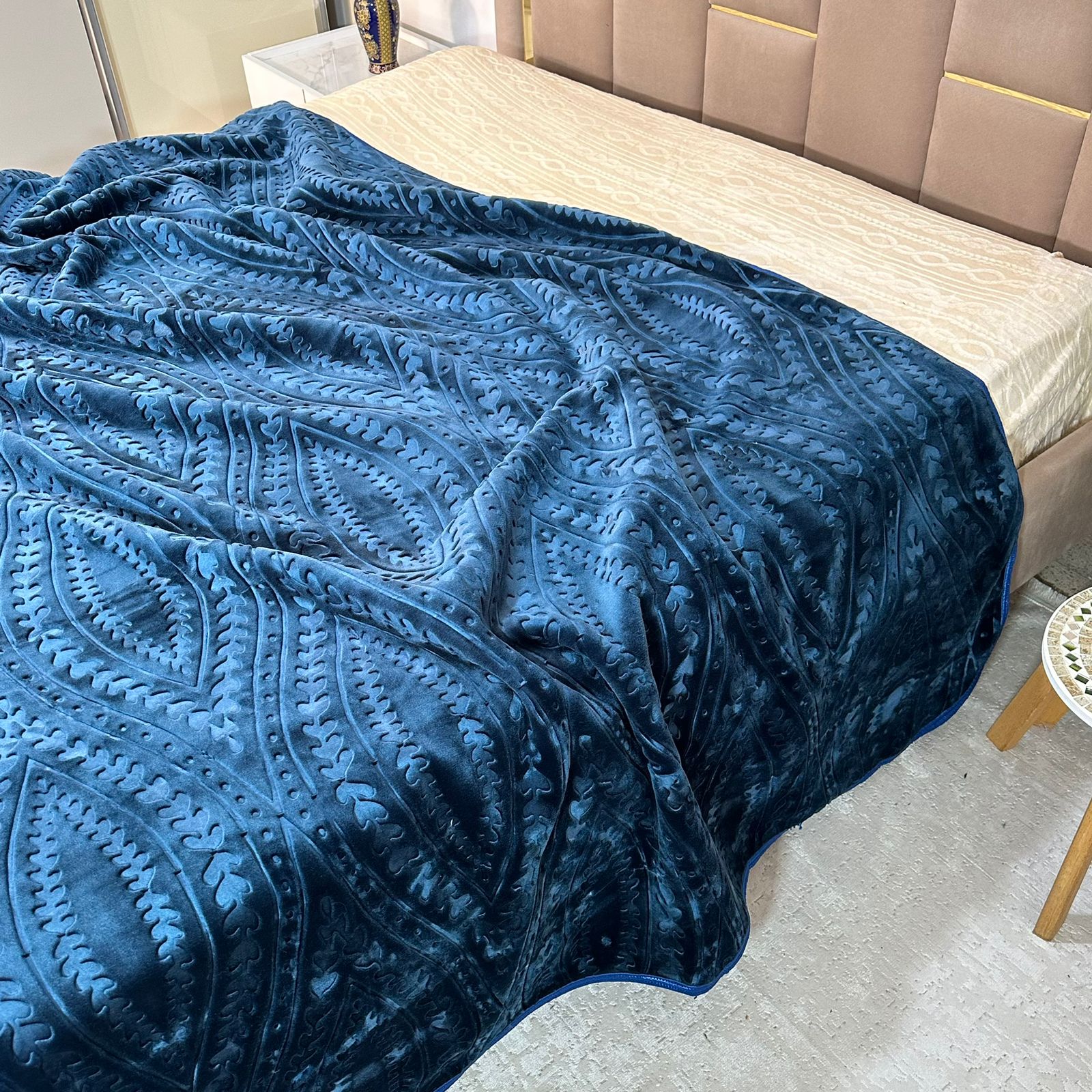 Couverture Luxe Ultra Douce – Chaleur et Élégance pour l’Hiver