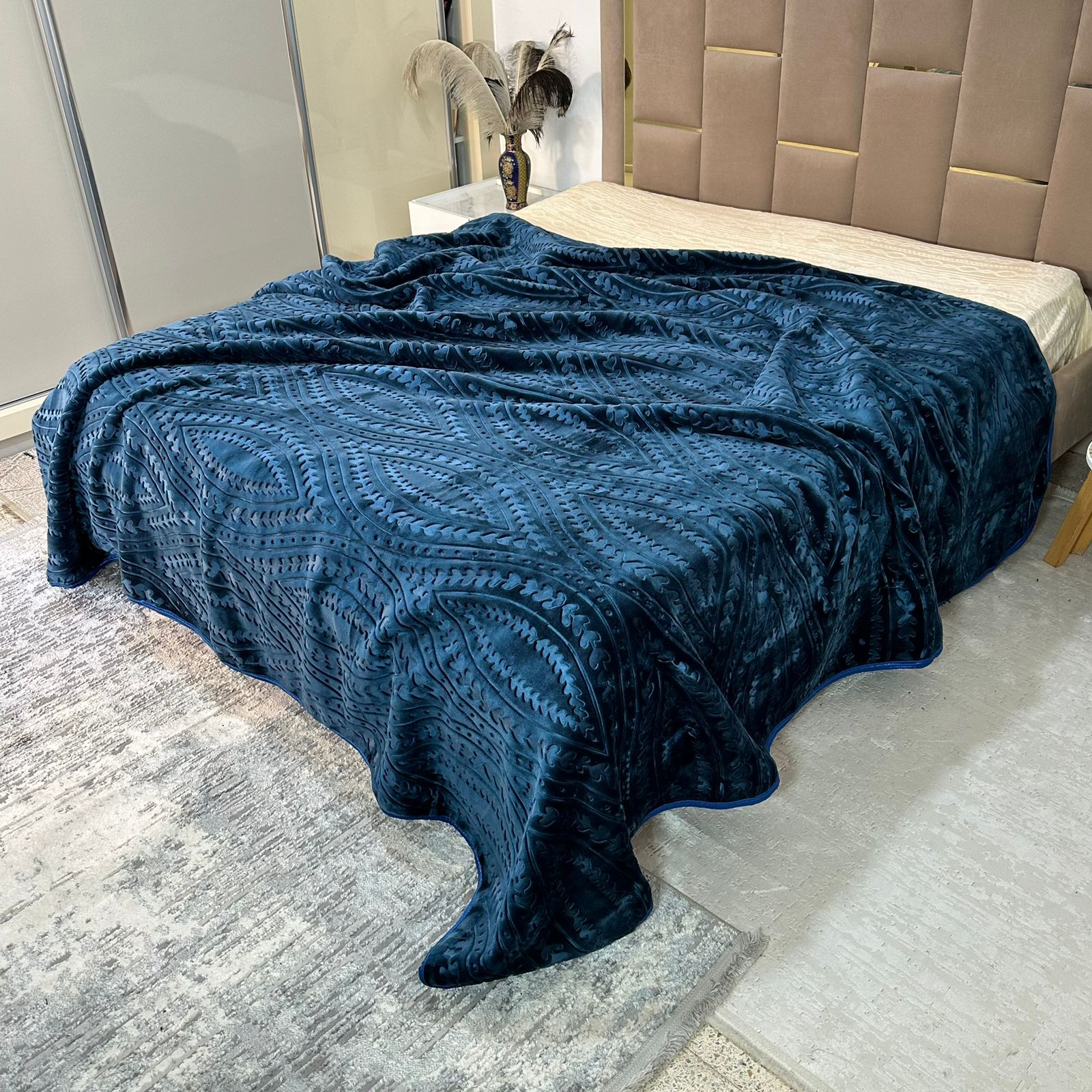 Couverture Luxe Ultra Douce – Chaleur et Élégance pour l’Hiver