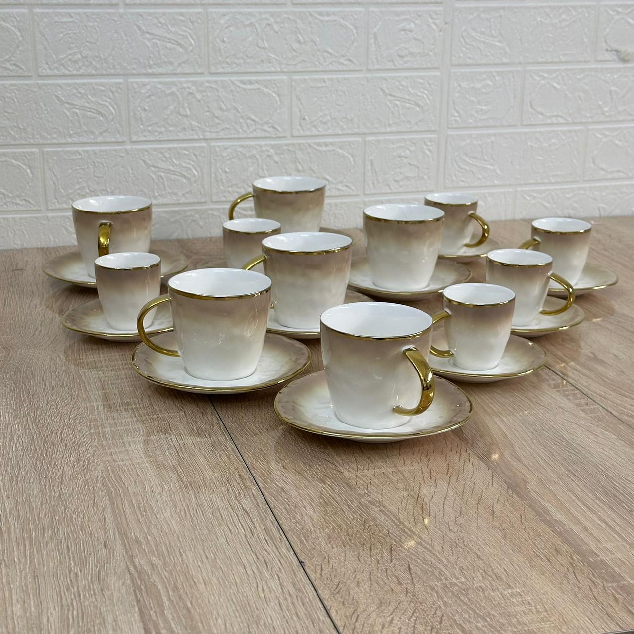 Service à Café au Lait ou Cafe Noir en Porcelaine 24 Pièces