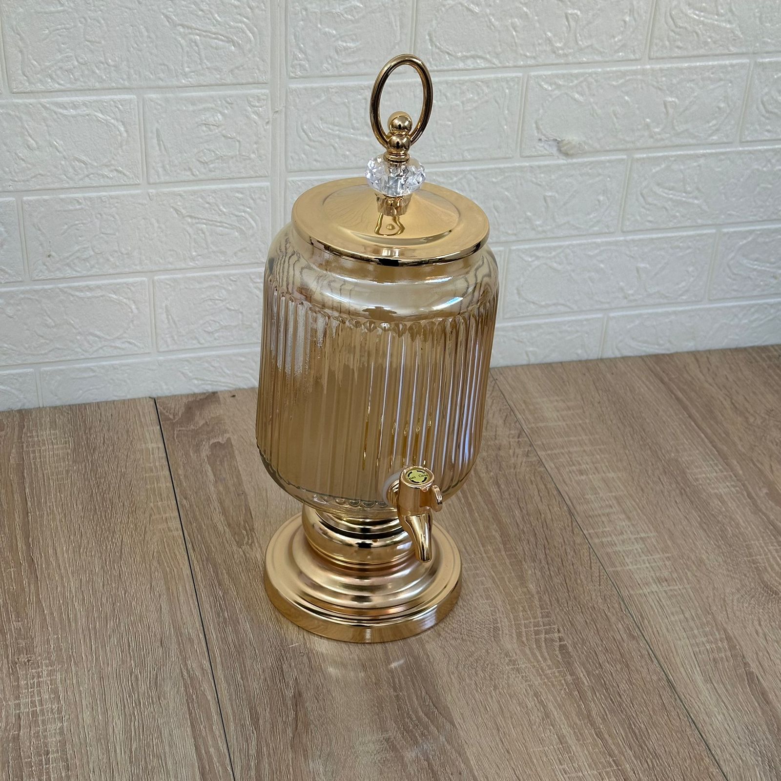 Distributeur de boisson en verre doré 2,8 L