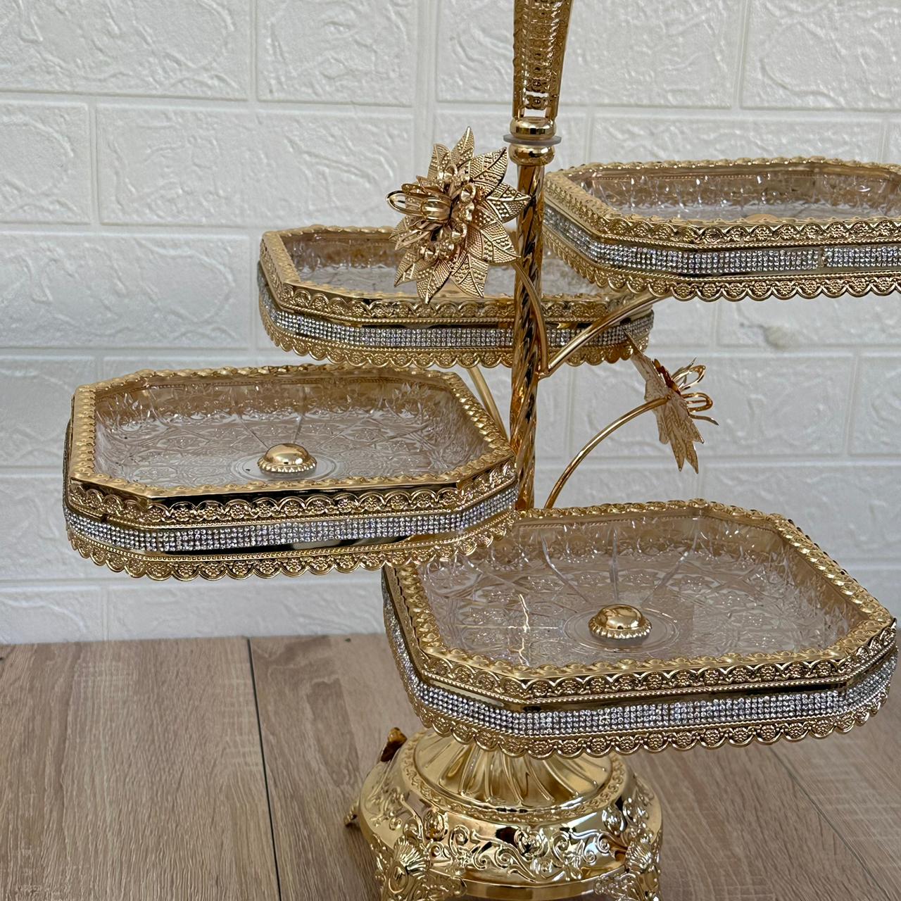 Etagère en acier inoxydable doré