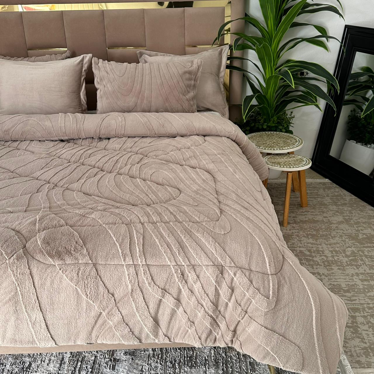 Couette Luxe en Fourrure de Lapin – 5 Pièces