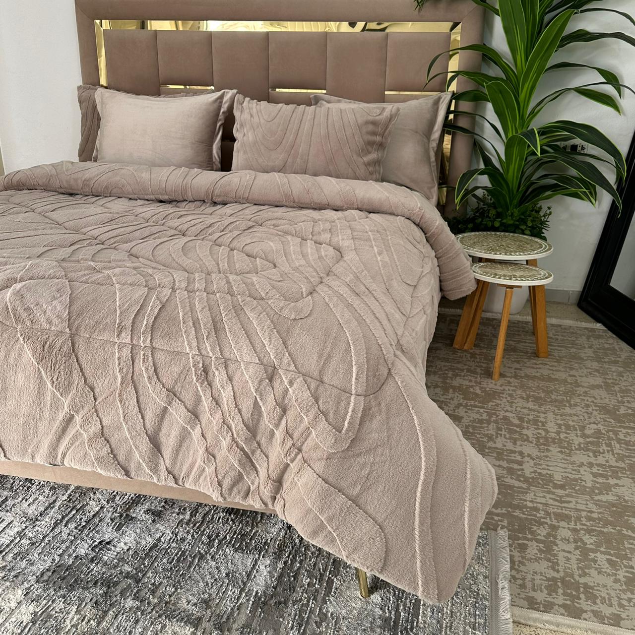 Couette Luxe en Fourrure de Lapin – 5 Pièces