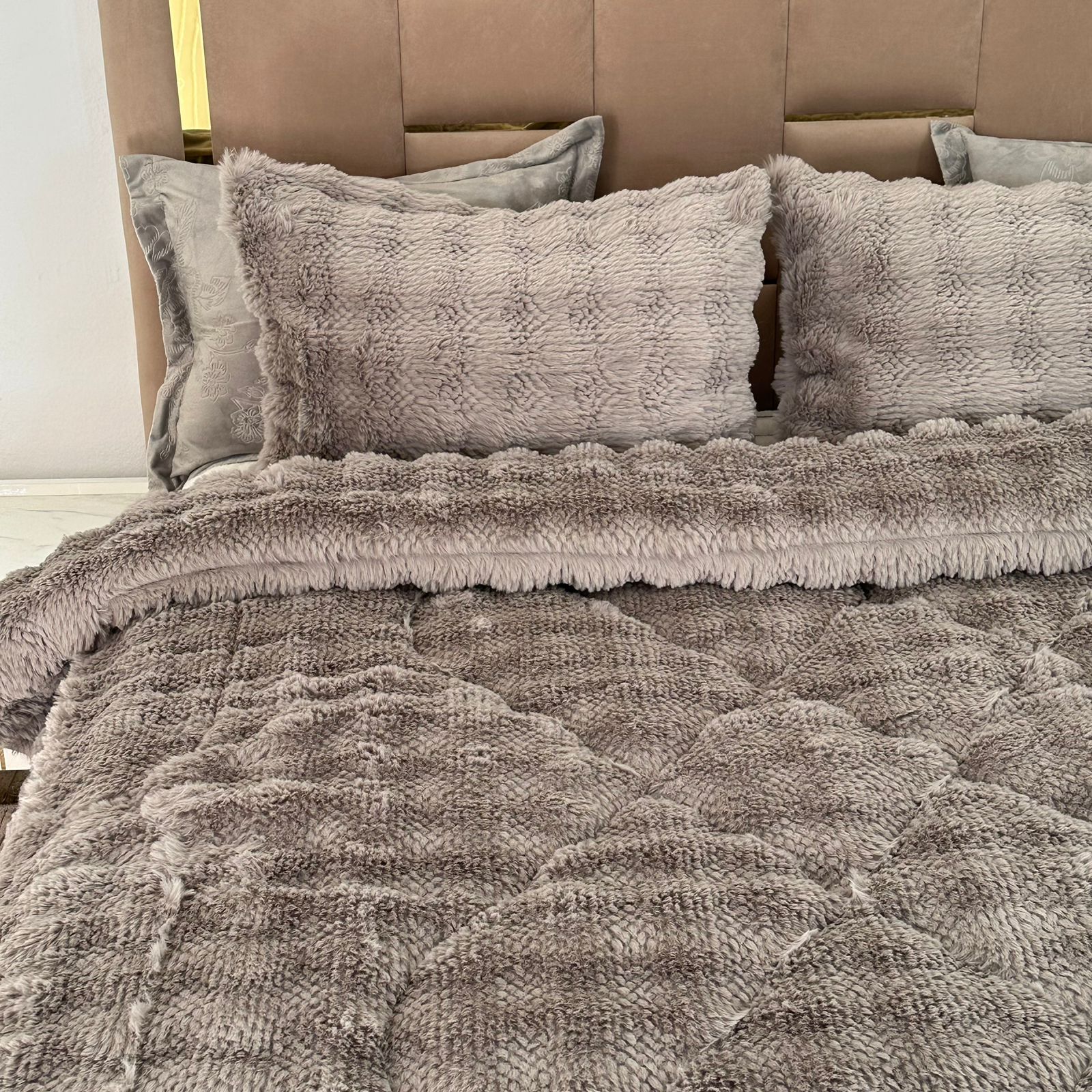 Couette Luxe en Fourrure de Lapin – 5 Pièces