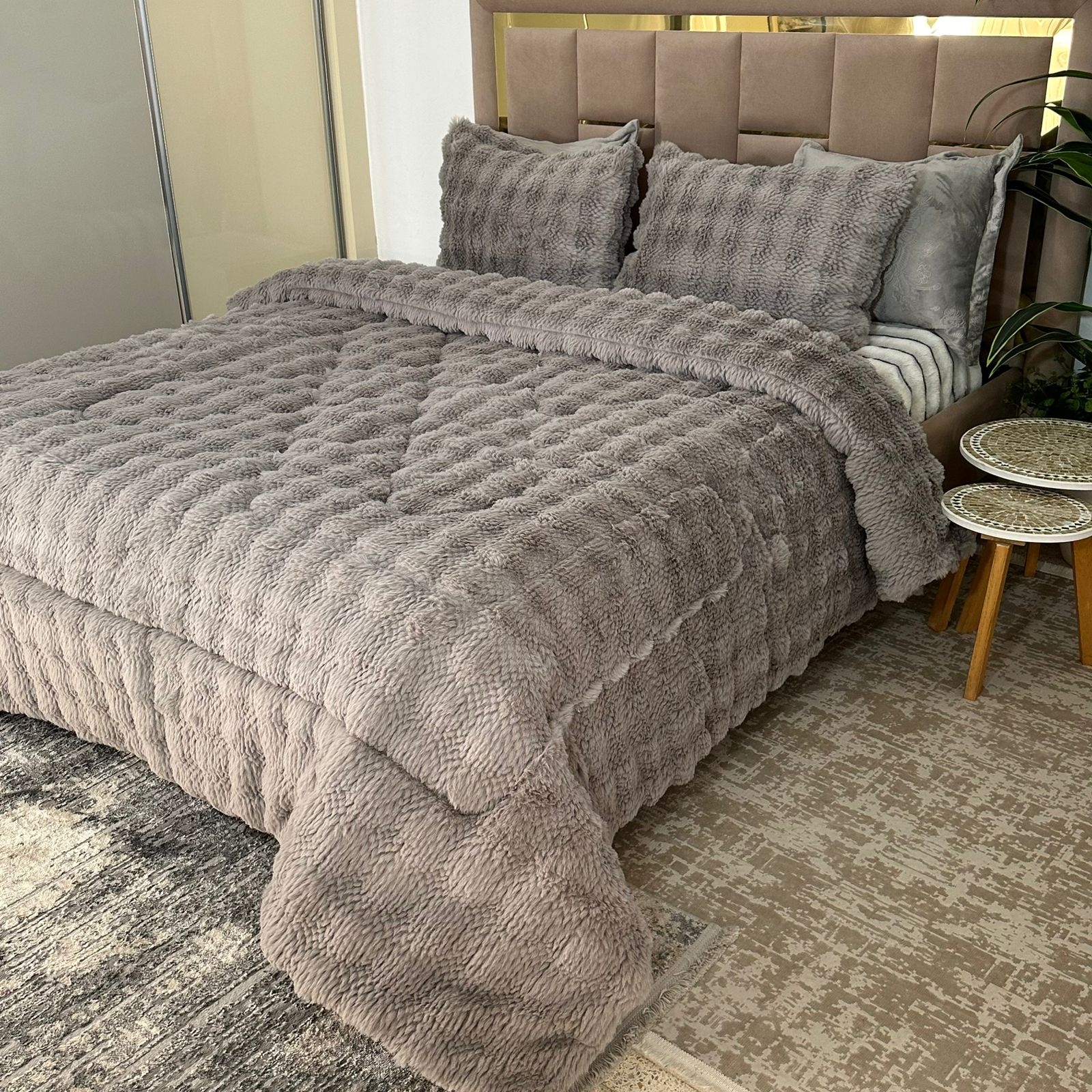 Couette Luxe en Fourrure de Lapin – 5 Pièces