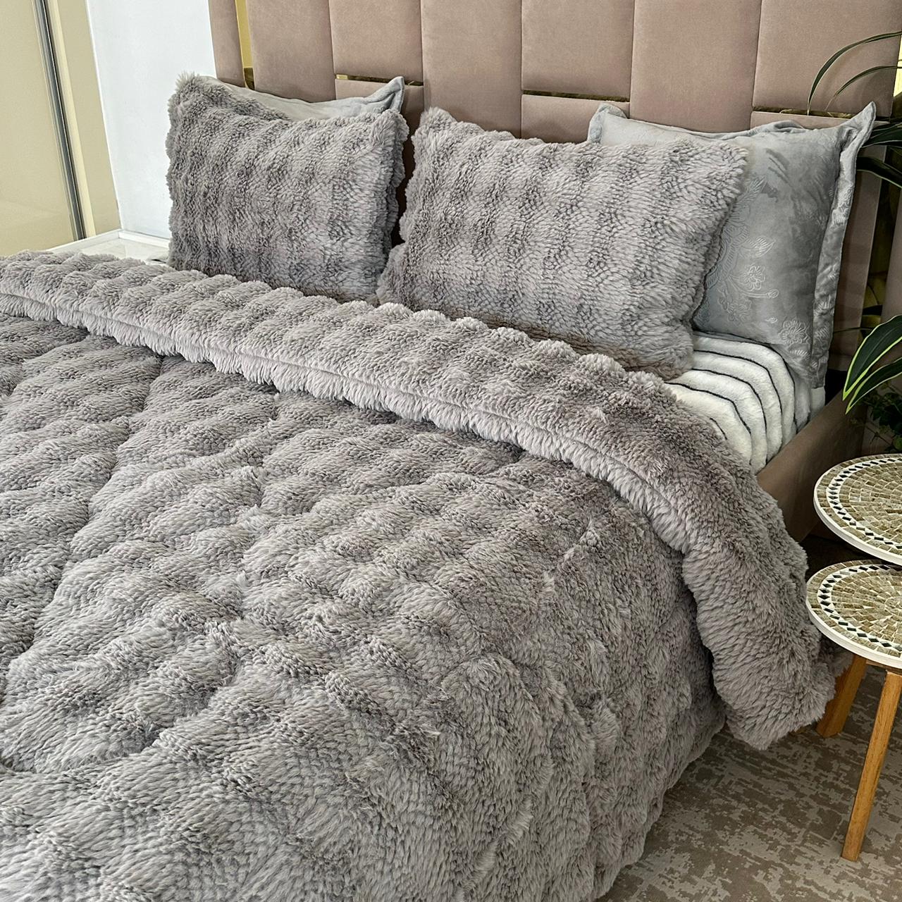 Couette Luxe en Fourrure de Lapin – 5 Pièces