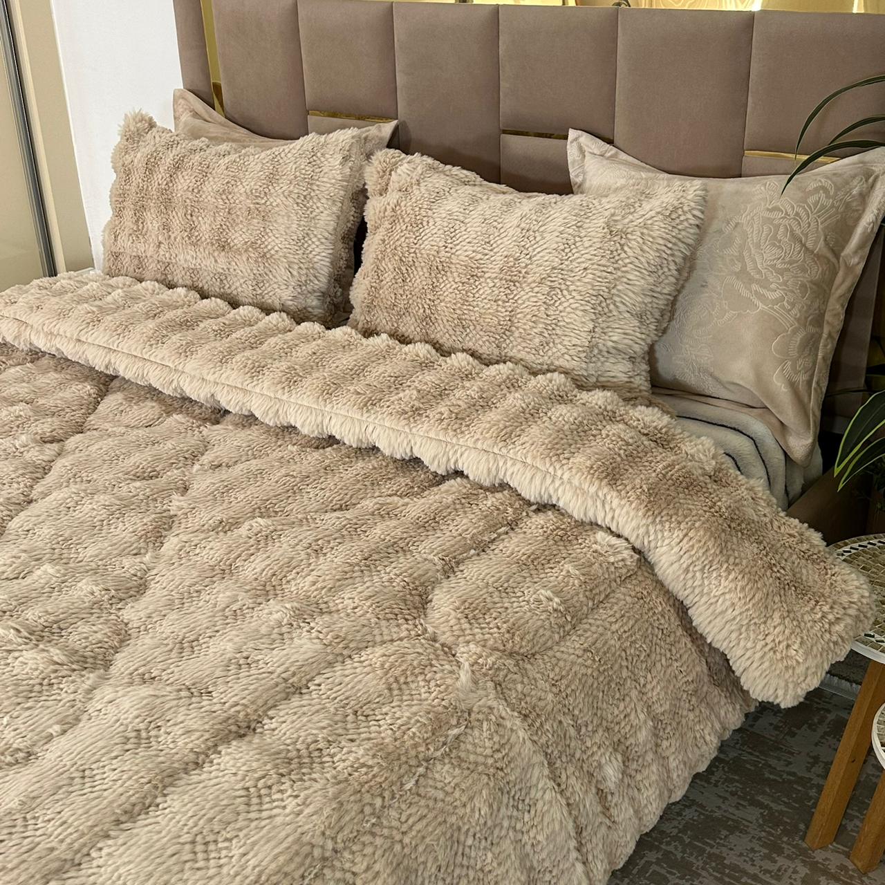Couette Luxe en Fourrure de Lapin – 5 Pièces