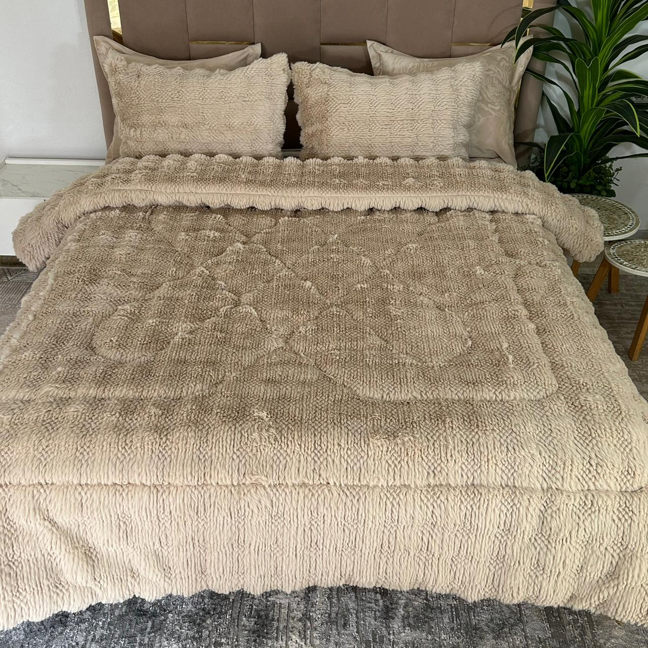 Couette Luxe en Fourrure de Lapin – 5 Pièces