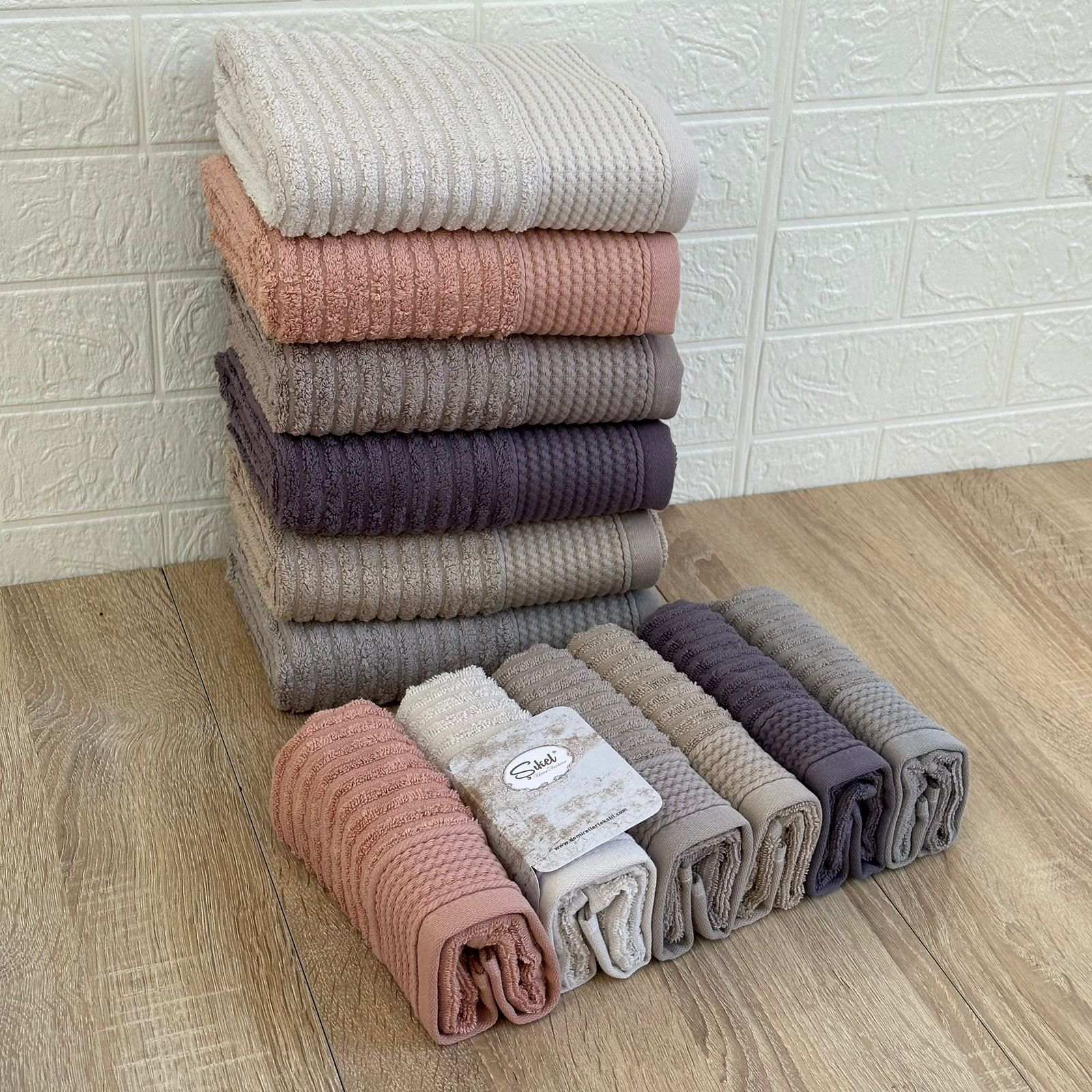 Offre Spéciale Pack de 12 serviettes de Visage Coton haut Couture 90*50 cm et 50*30 cm